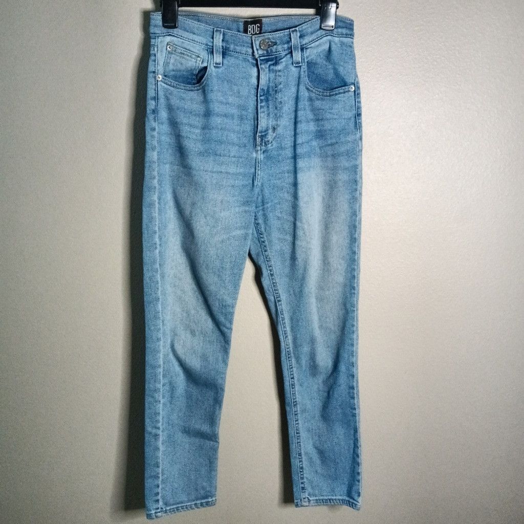 Bdg BDG High-Waisted Cropped Girlfriend Jean Light Wash Size 28 Size 28" / US 6 / IT 42 - 2 Thumbnail