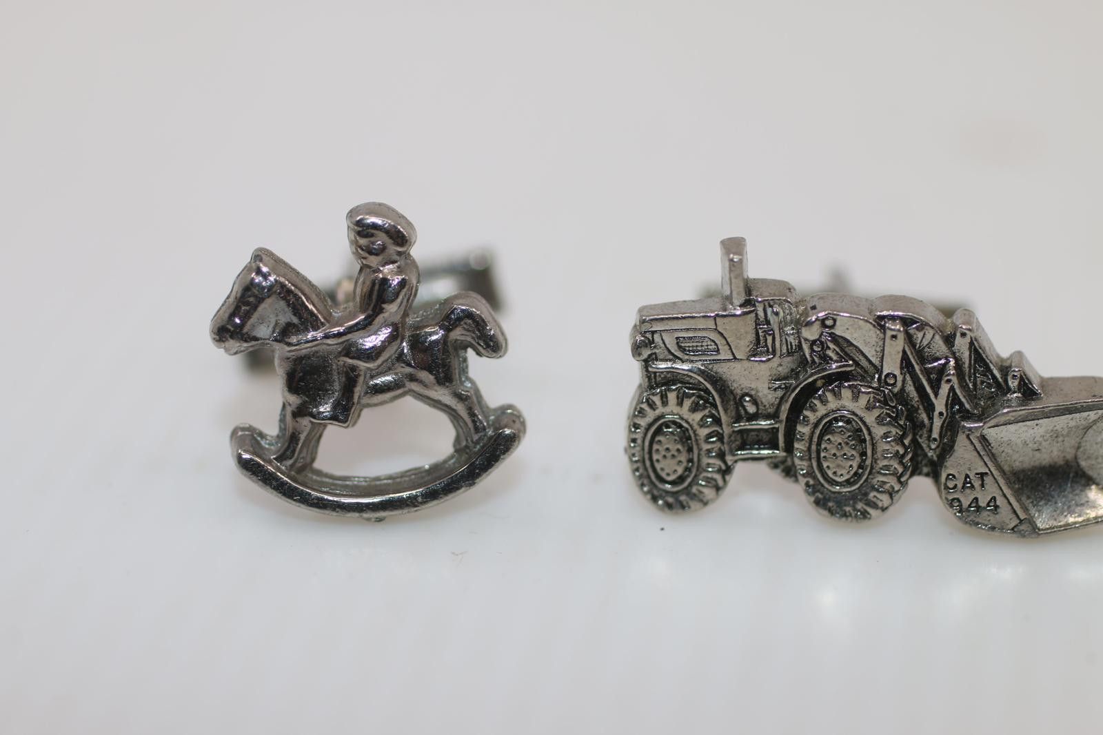 The Unbranded Brand Caterpillar CAT 944 Cufflinks Construction Loader & Horse Size ONE SIZE - 1 Thumbnail