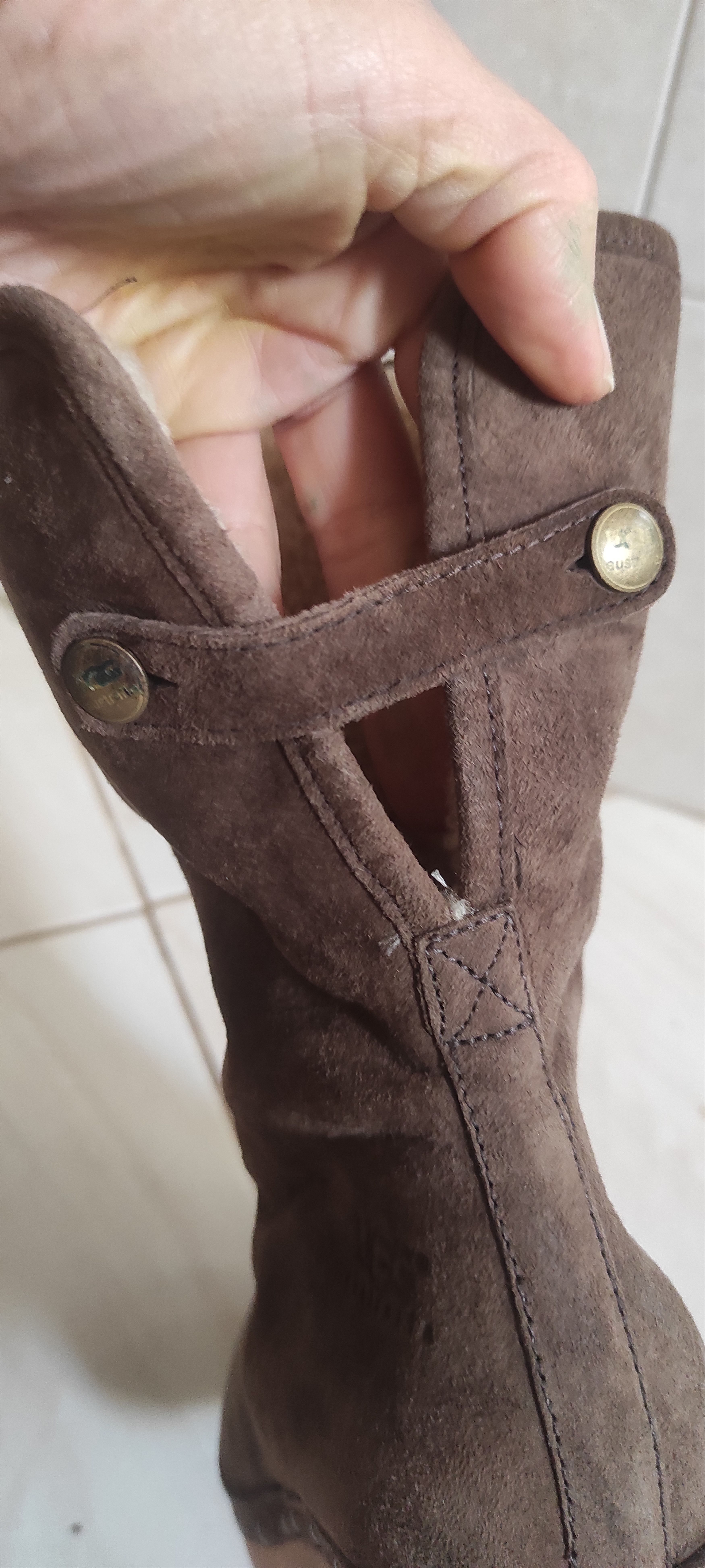 Ugg UGG Women’s Brown Suede Leather Studded Clog Booties Size US 8 / IT 38 - 19 Thumbnail