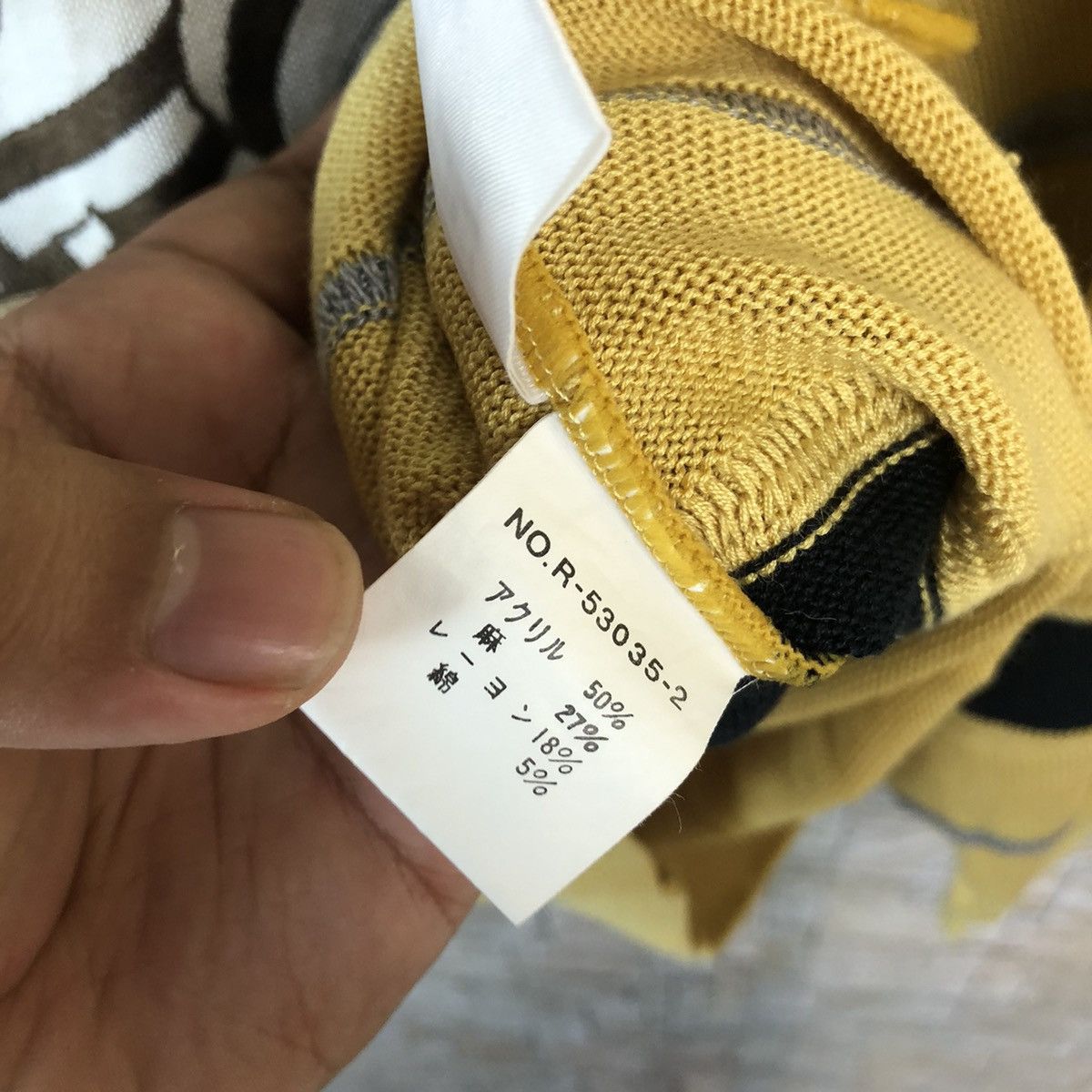 Hardy Amies × Vintage Hardy Amies Sport Yellow Sweatshirt #A484 Size US L / EU 52-54 / 3 - 12 Thumbnail