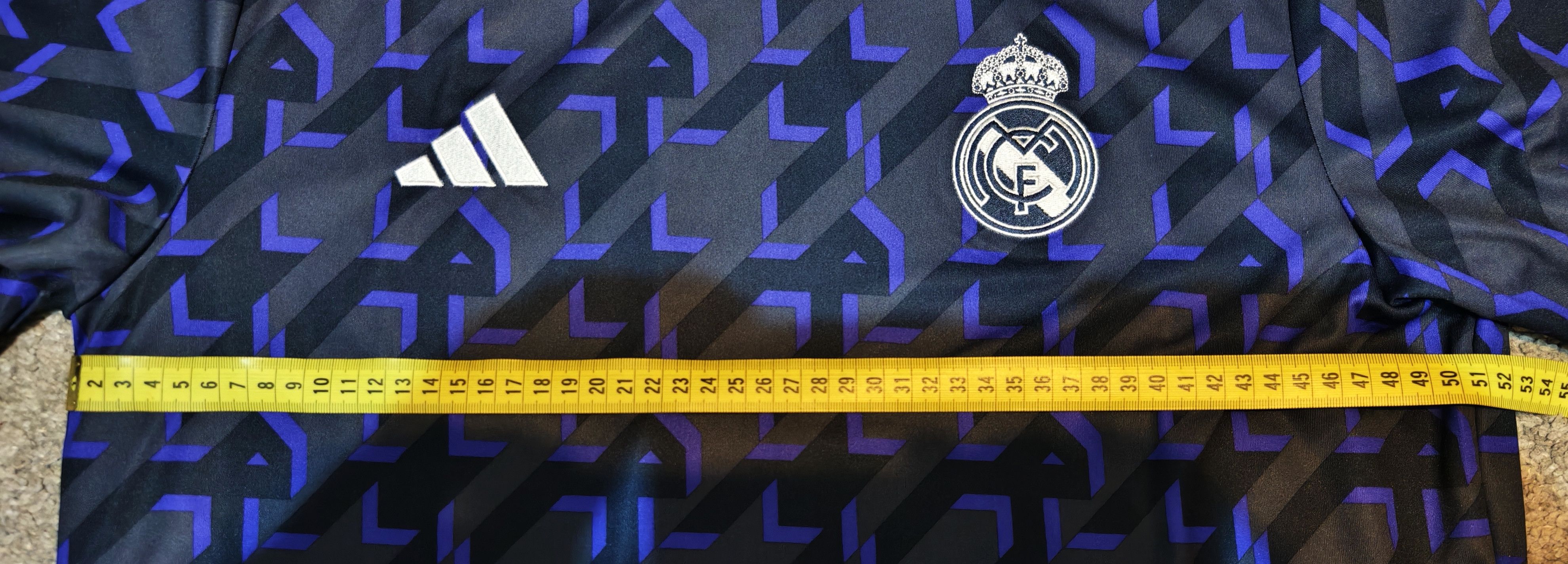 Adidas Real Madrid Pre match 2023 adidas jersey Size US L / EU 52-54 / 3 - 3 Thumbnail