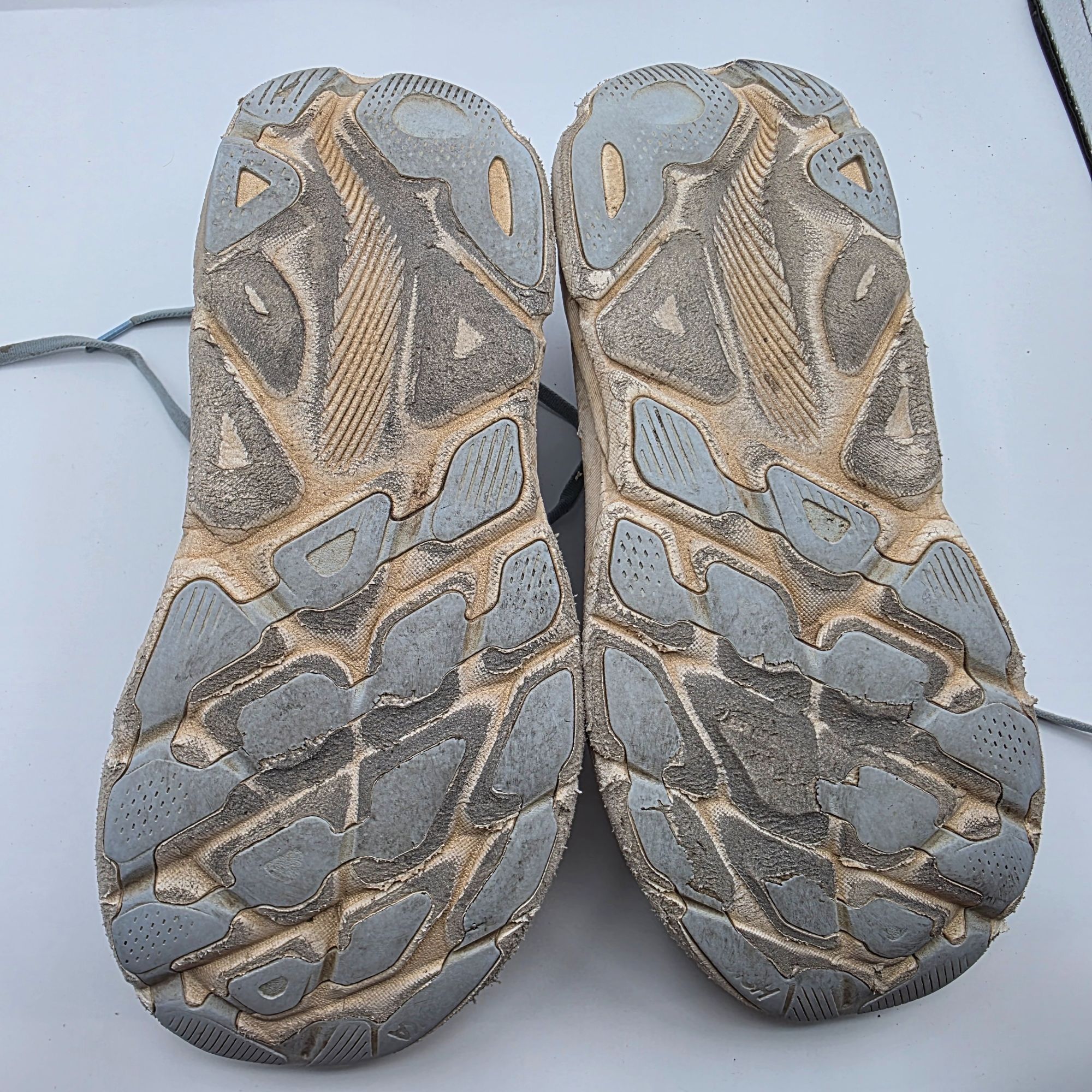 Hoka Hoka One One Clifton 9 Womens Sise 9 B Gray Orange Athletic Size US 9 / IT 39 - 8 Thumbnail