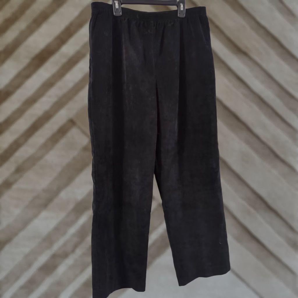 Vintage VINTAGE Alfred Dunner Corduroy Pants Women 14 Black Pull On Elastic Waist Pockets Dress Pants Straight Mens Womens Boys Girls Size 36" / US 14 / IT 50 - 1 Thumbnail