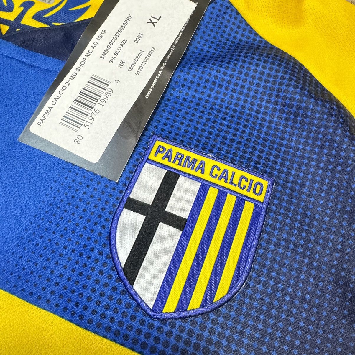 Errea Parma 18/19 home shirt #10 Nakata (Bnwt) Size US M / EU 48-50 / 2 - 5 Thumbnail