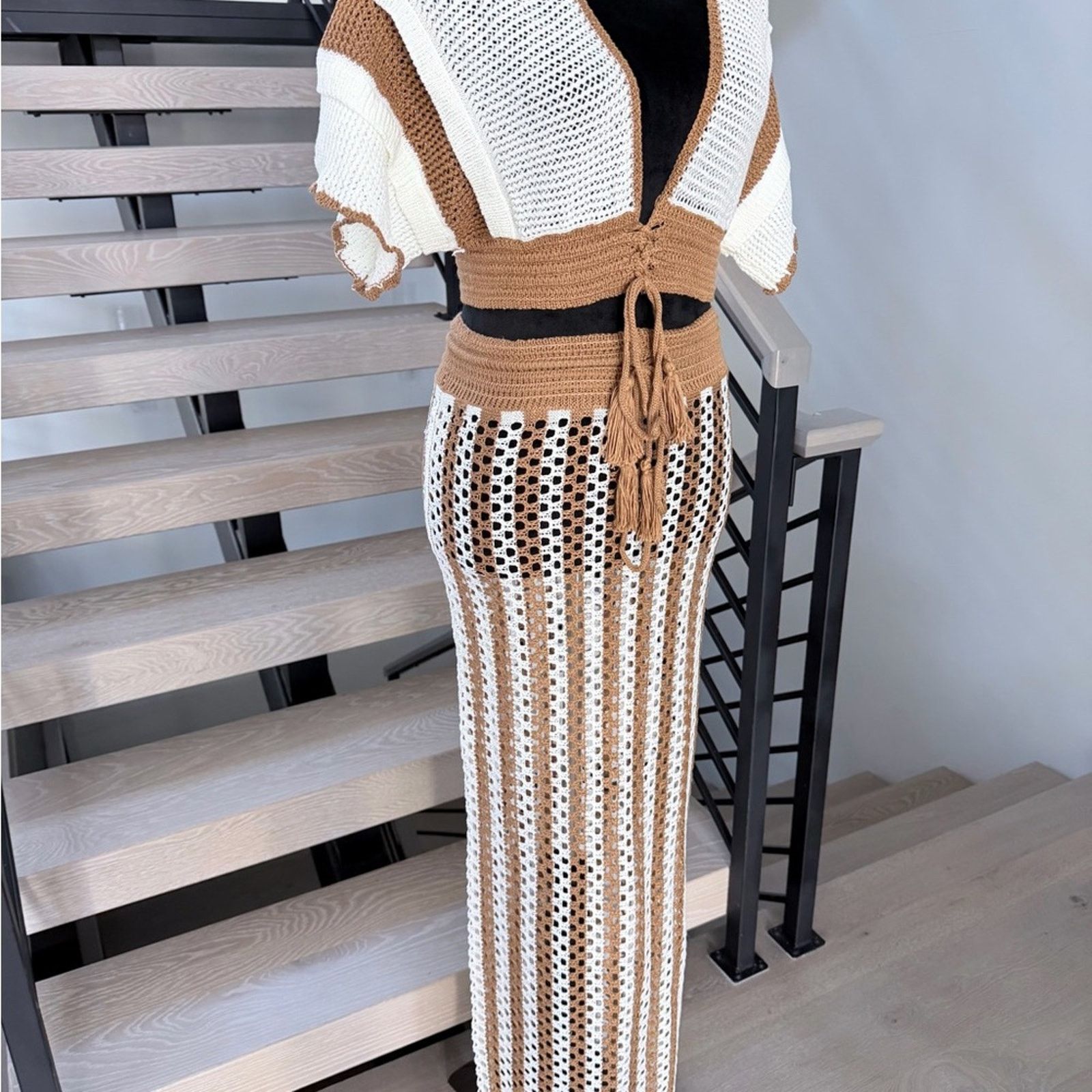 Other New Chic Crochet Maxi Skirt in Tan and White one size Size 27" / US 4 / IT 40 - 12 Thumbnail