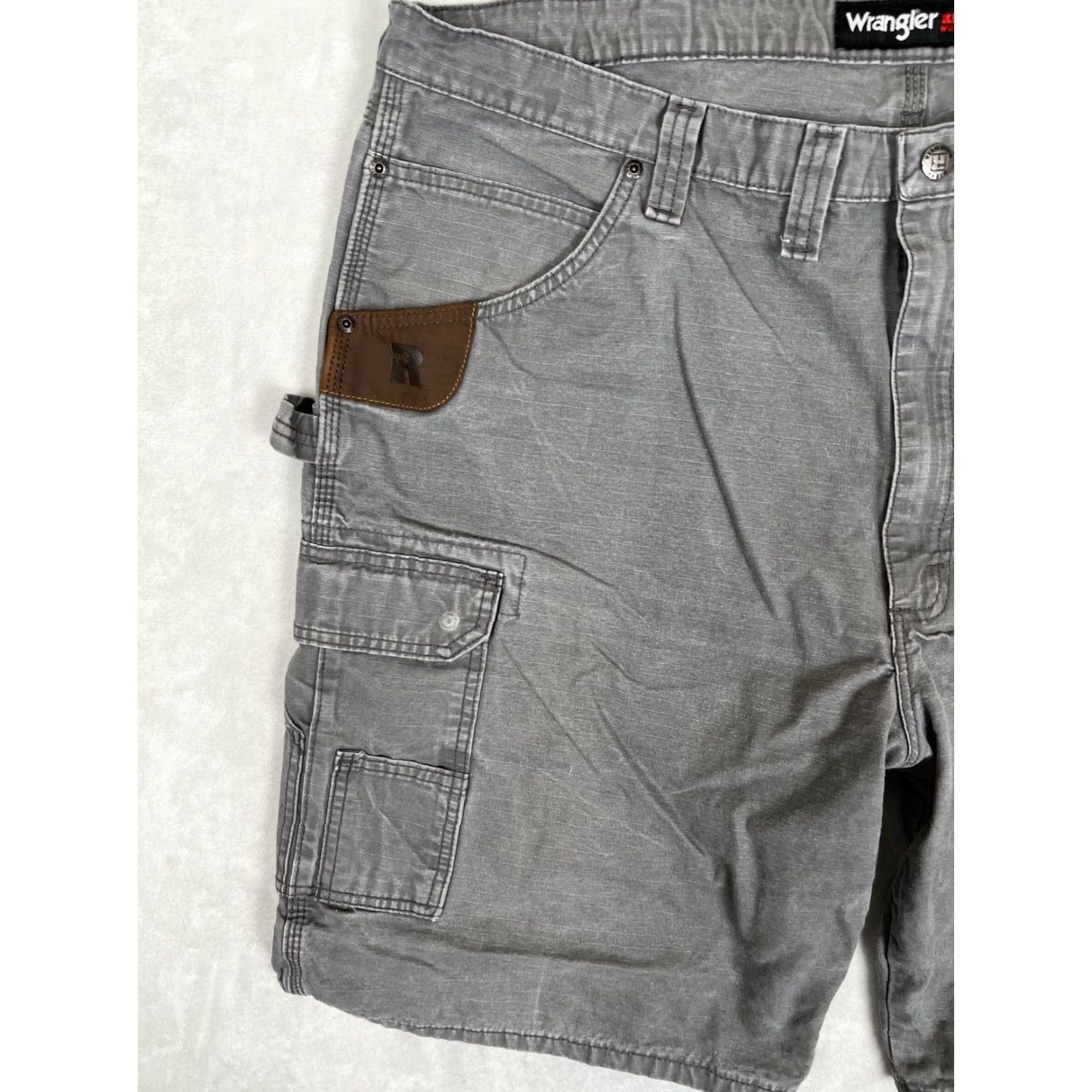 Wrangler Wrangler Shorts Cargo Workwear Beige Regular 38 Men Pockets Ripstop Inseam 9 in Cotton Flat Front Zip Vintage No Size US 38 / EU 54 - 2 Thumbnail