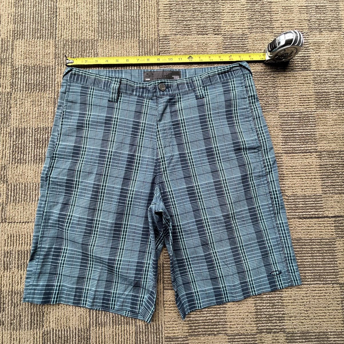 Oakley Oakley Blue Plaid Chino Shorts Size US 34 / EU 50 - 4 Thumbnail