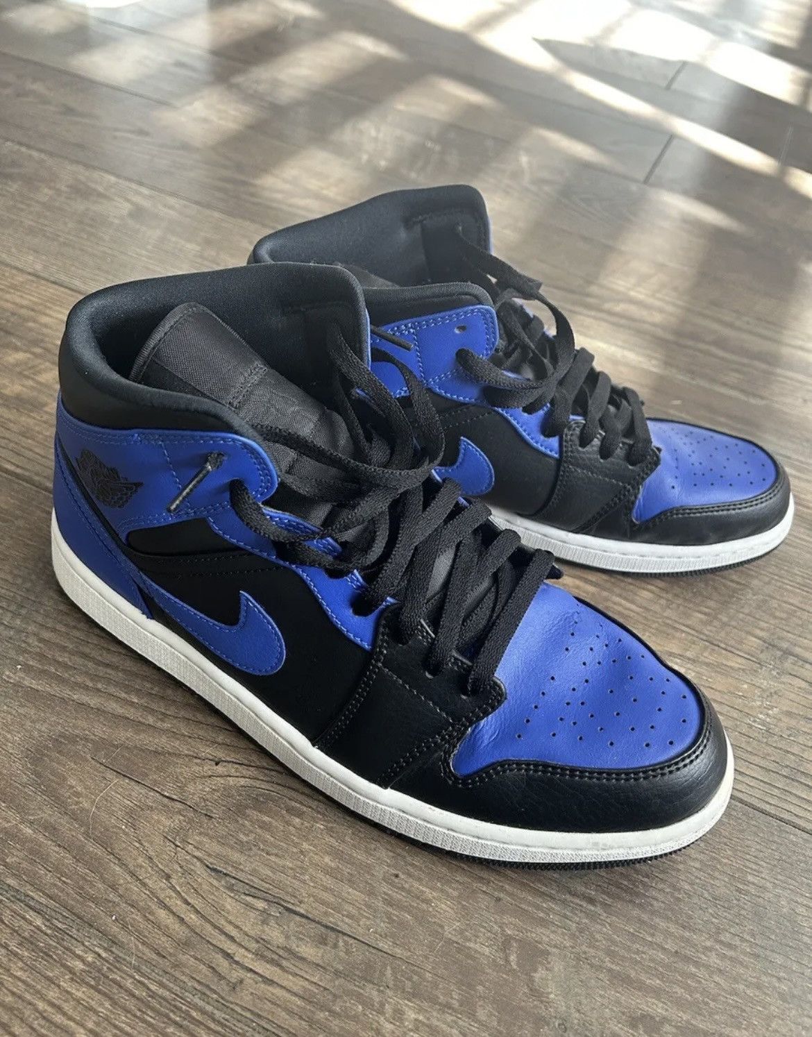 image of Nike Jordan 1 Mid Hyper Royal 2021 Size 11.5 Shoes in Blue, Men's