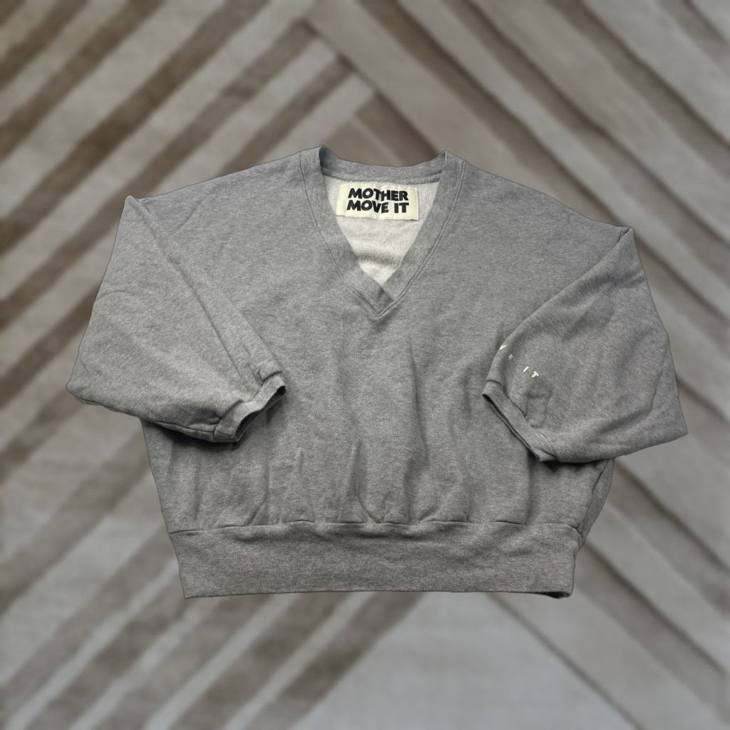 MOTHER Mother Sweatshirt Womens M Pullover V-Neck Long Sleeve Gray Cotton Fleece All Seasons USA 3/4 Sleeve The Loosen Up Cropped Size M / US 6-8 / IT 42-44 - 1 Thumbnail
