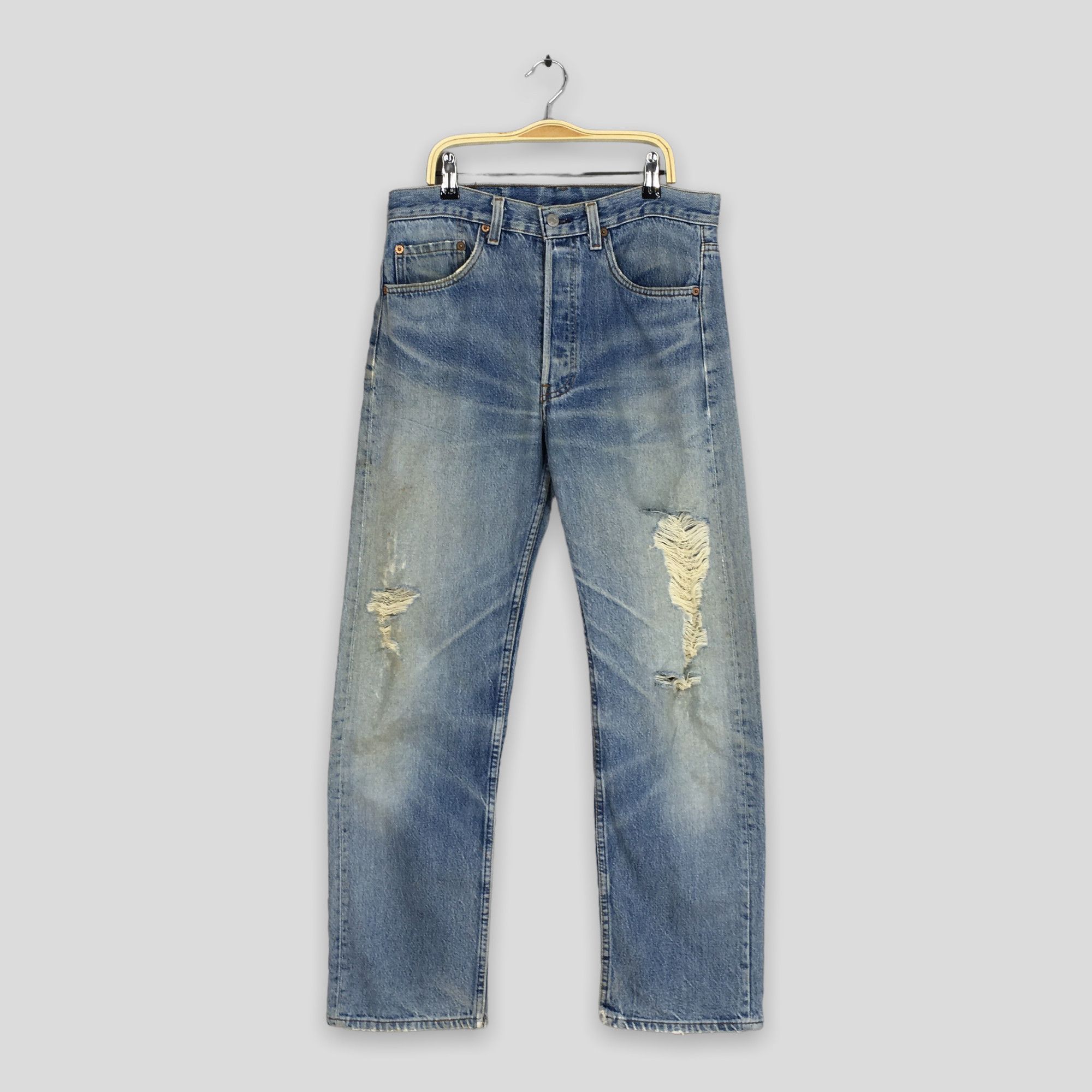 Image of Distressed Denim x Levis Size 31X29 Vintage 90's Levi's 501 Distressed Ripped Jeans in Blue, Men's