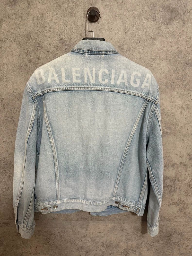 Balenciaga Balenciaga Washed blue back monogram logo denim jacket Size US S / EU 44-46 / 1 - 1 Thumbnail