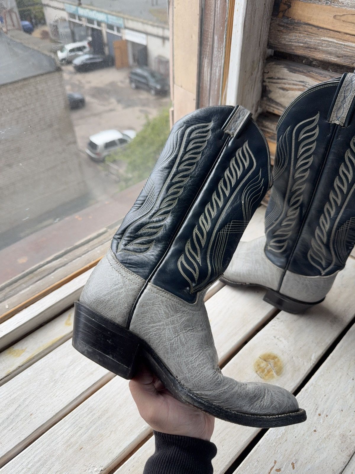 Tony Lama 00s Tony Lama M8119 Gray Navy Leather Cowboy Boots 7 R USA Size US 7 / EU 40 - 5 Thumbnail