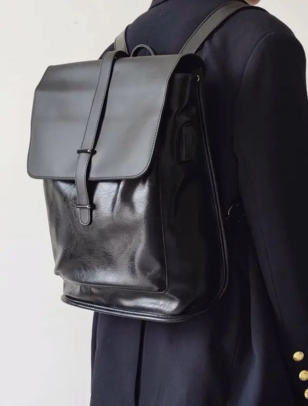 Japanese Brand Komuro x Miwa Retro fashion pu leather usb port backpack Size ONE SIZE - 2 Thumbnail