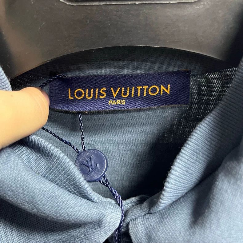 Louis Vuitton Louis Vuitton Blue flocked brand logo printed knitted shor Size US L / EU 52-54 / 3 - 3 Thumbnail