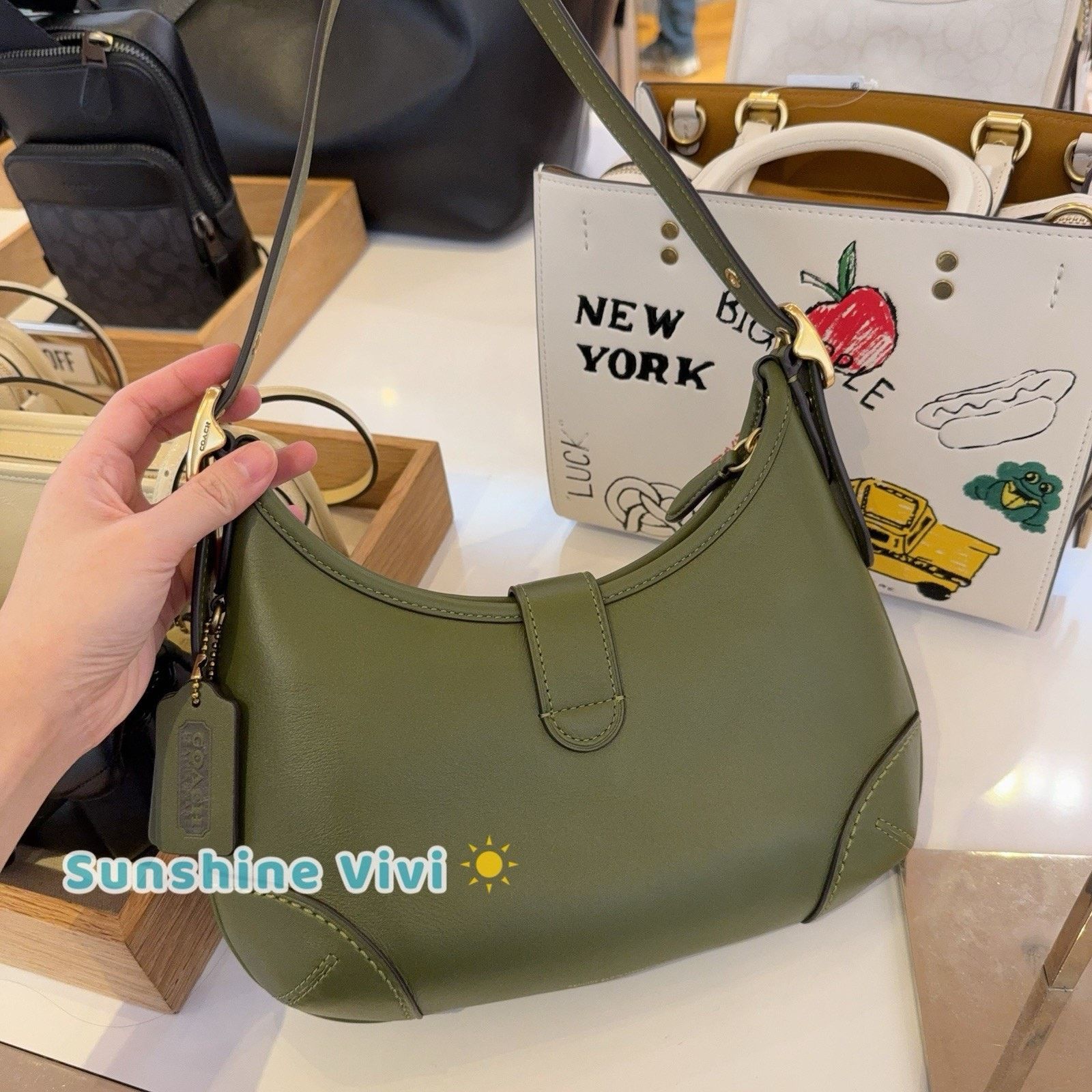 Coach NWT Coach Hamptons Hobo Bag Shoulder Bag Olive CW642 Size ONE SIZE - 5 Thumbnail