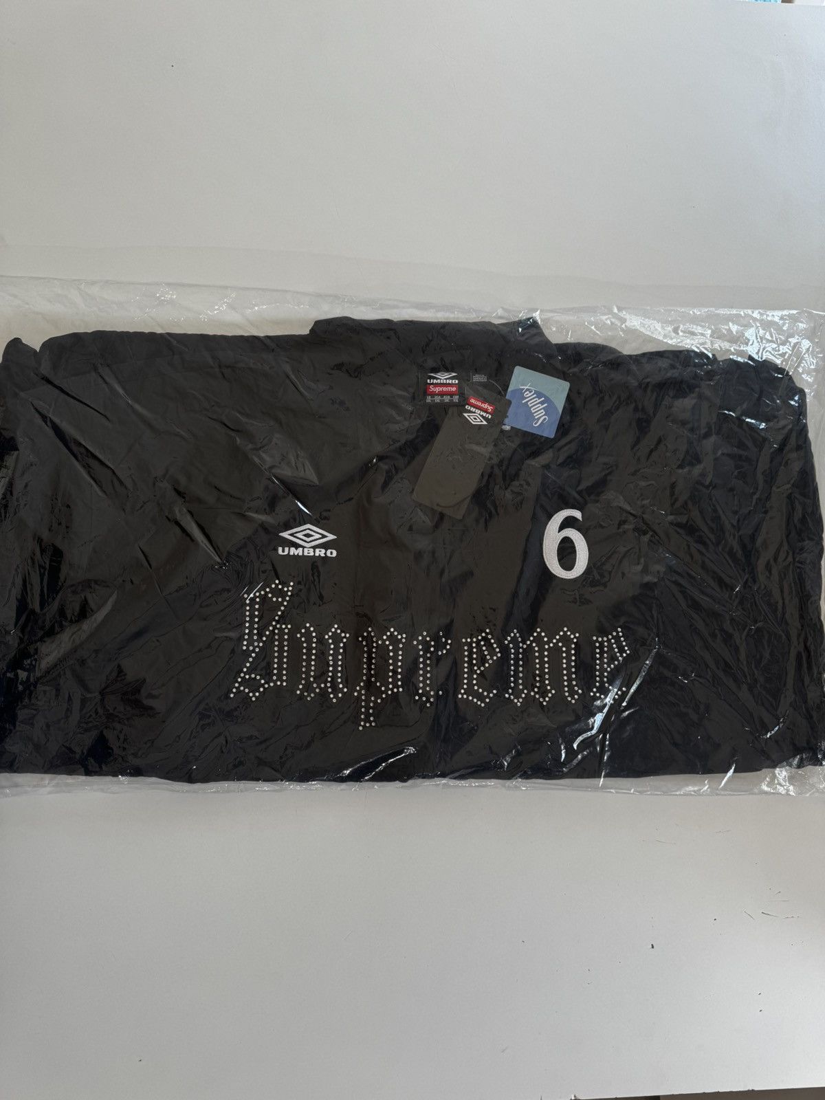 Supreme × Umbro Supreme Umbro Rhinestone Track Jacket Black XXL IN HAND Size US XXL / EU 58 / 5 - 2 Thumbnail