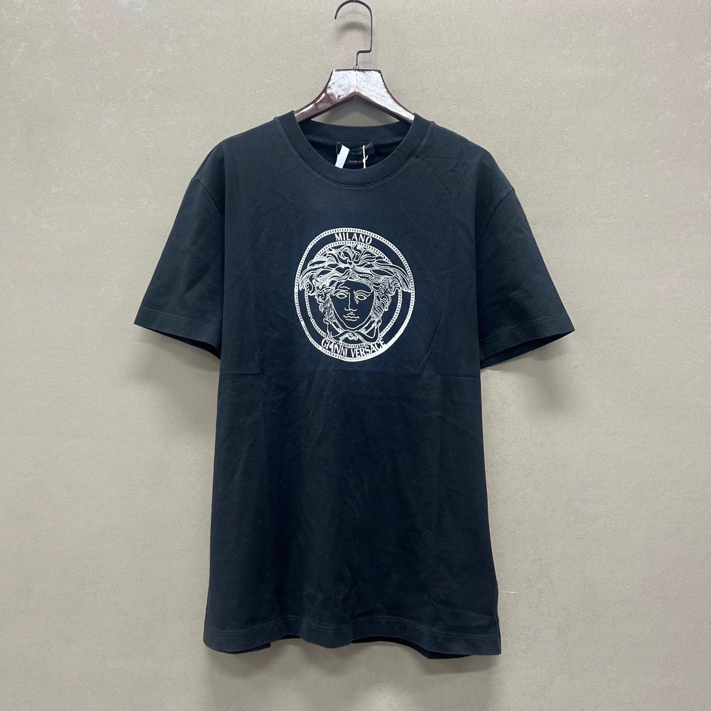 Versace Versace Black Medusa Head SS M 99 New Size US M / EU 48-50 / 2 - 1 Thumbnail