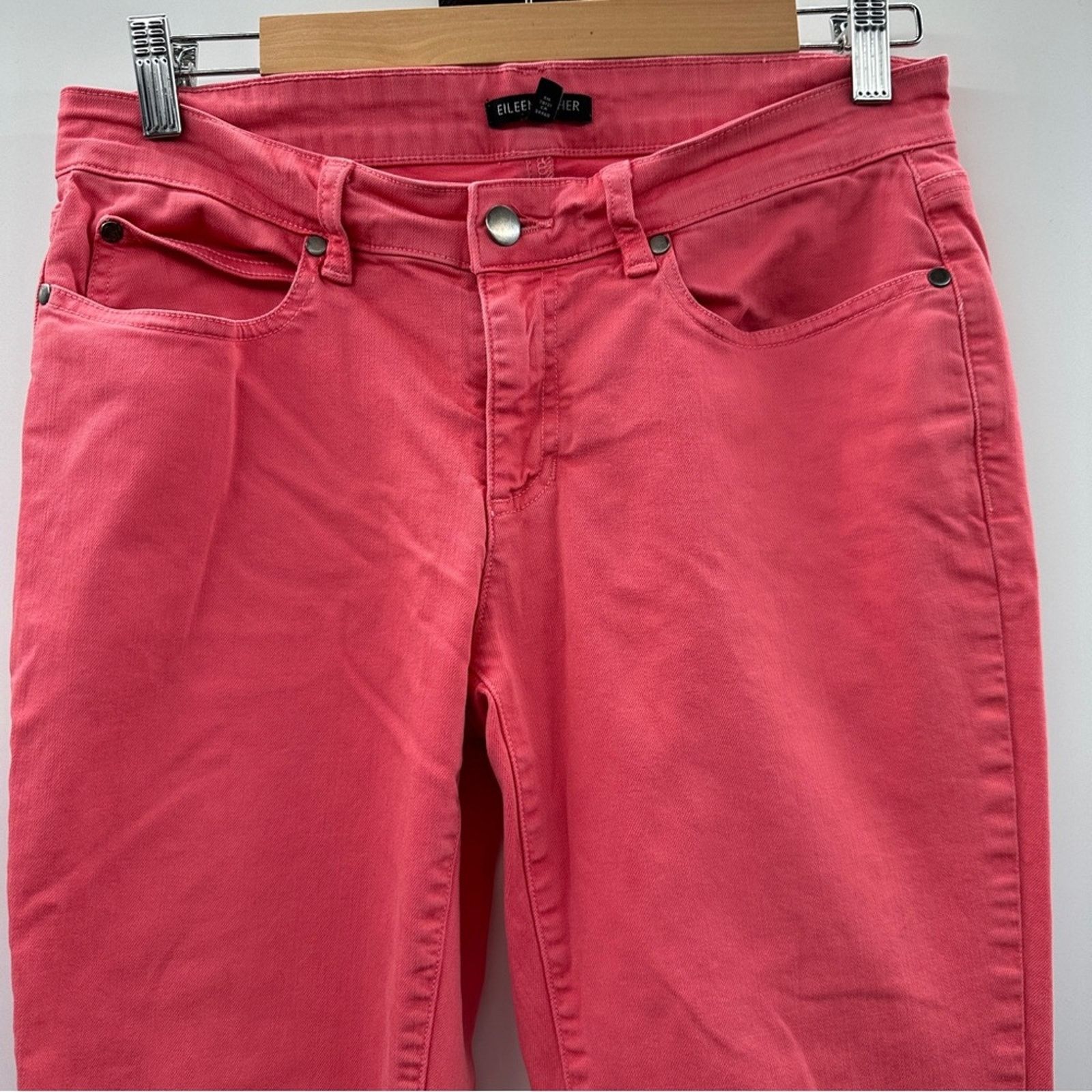 Eileen Fisher Eileen Fisher Barbiecore Pink Mid Rise Skinny Cropped Jeans Size 28" / US 6 / IT 42 - 2 Thumbnail