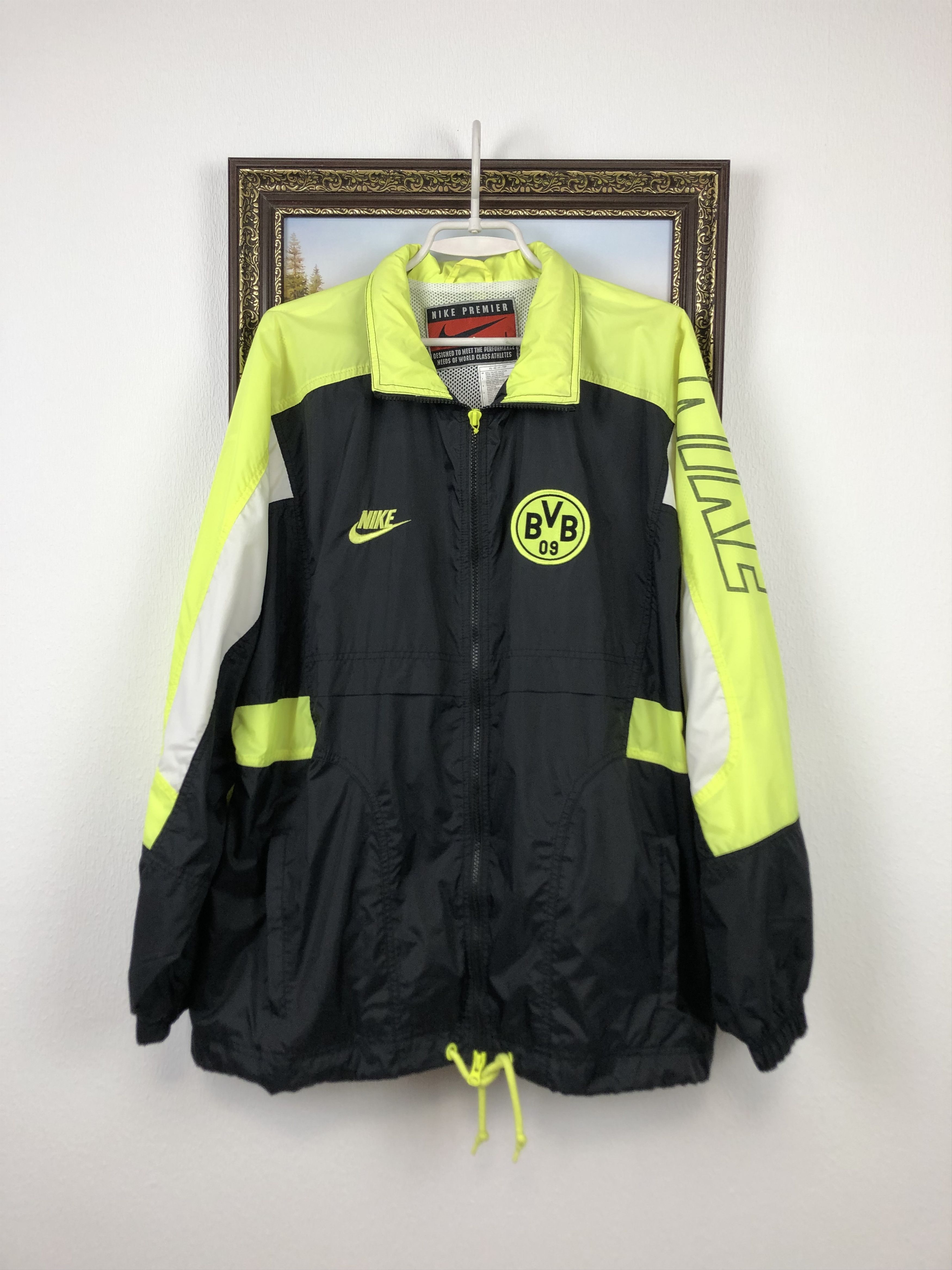 Nike Vintage Borussia Dortmund Football Jacket Soccer Windbreaker Size US L / EU 52-54 / 3 - 1 Thumbnail