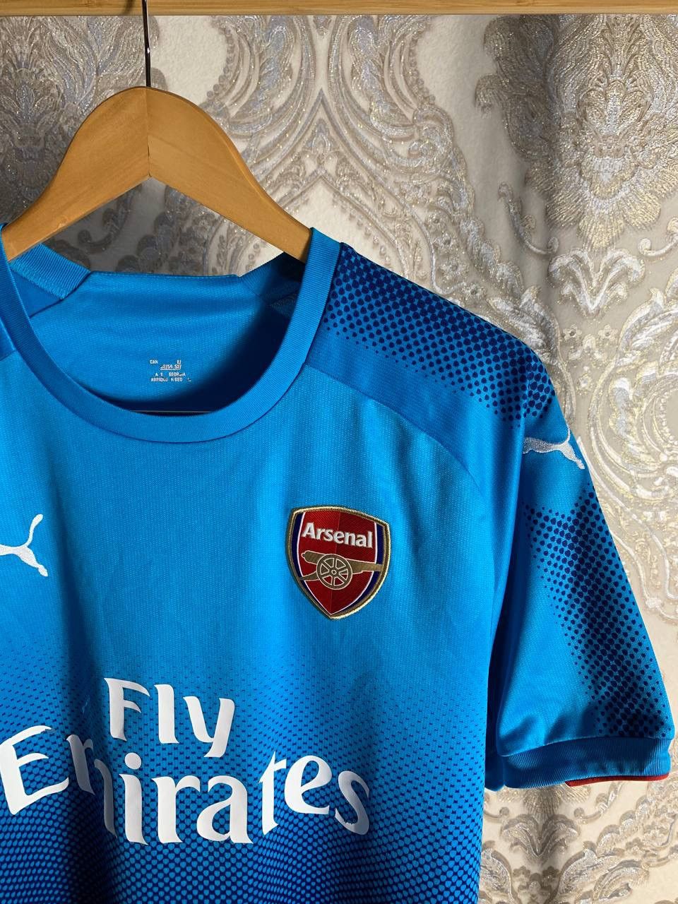 VERY RARE PUMA FC ARSENAL LONDON ENGLAND SOCCER JERSEY RETRO
