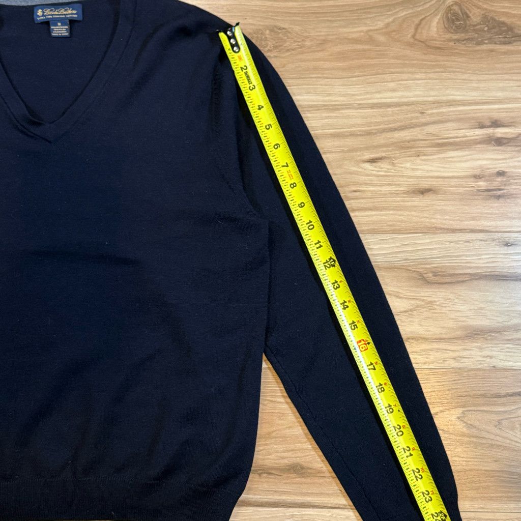 Brooks Brothers Brooks Brothers Men’s M Merino V-Neck Sweater Navy Size US M / EU 48-50 / 2 - 5 Thumbnail