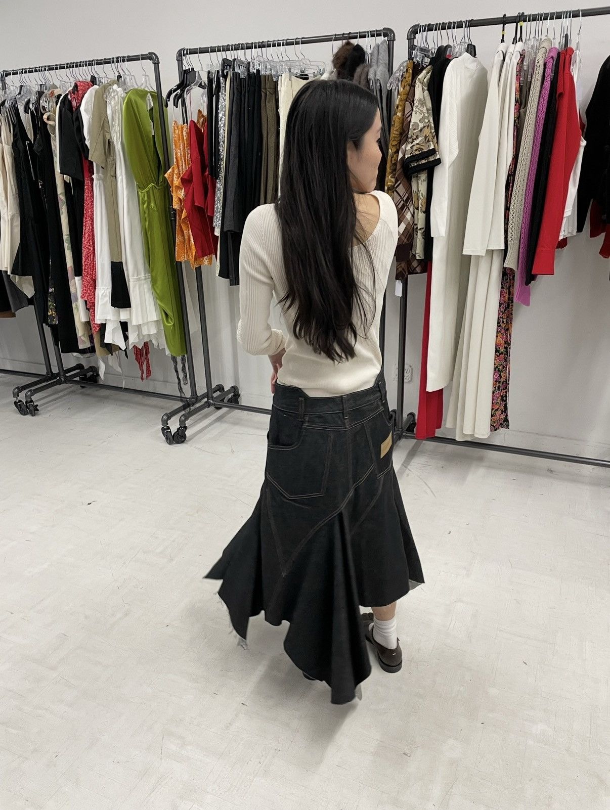 Commission Commission NYC Midi Skirt Size 26" / US 2 / IT 38 - 3 Thumbnail