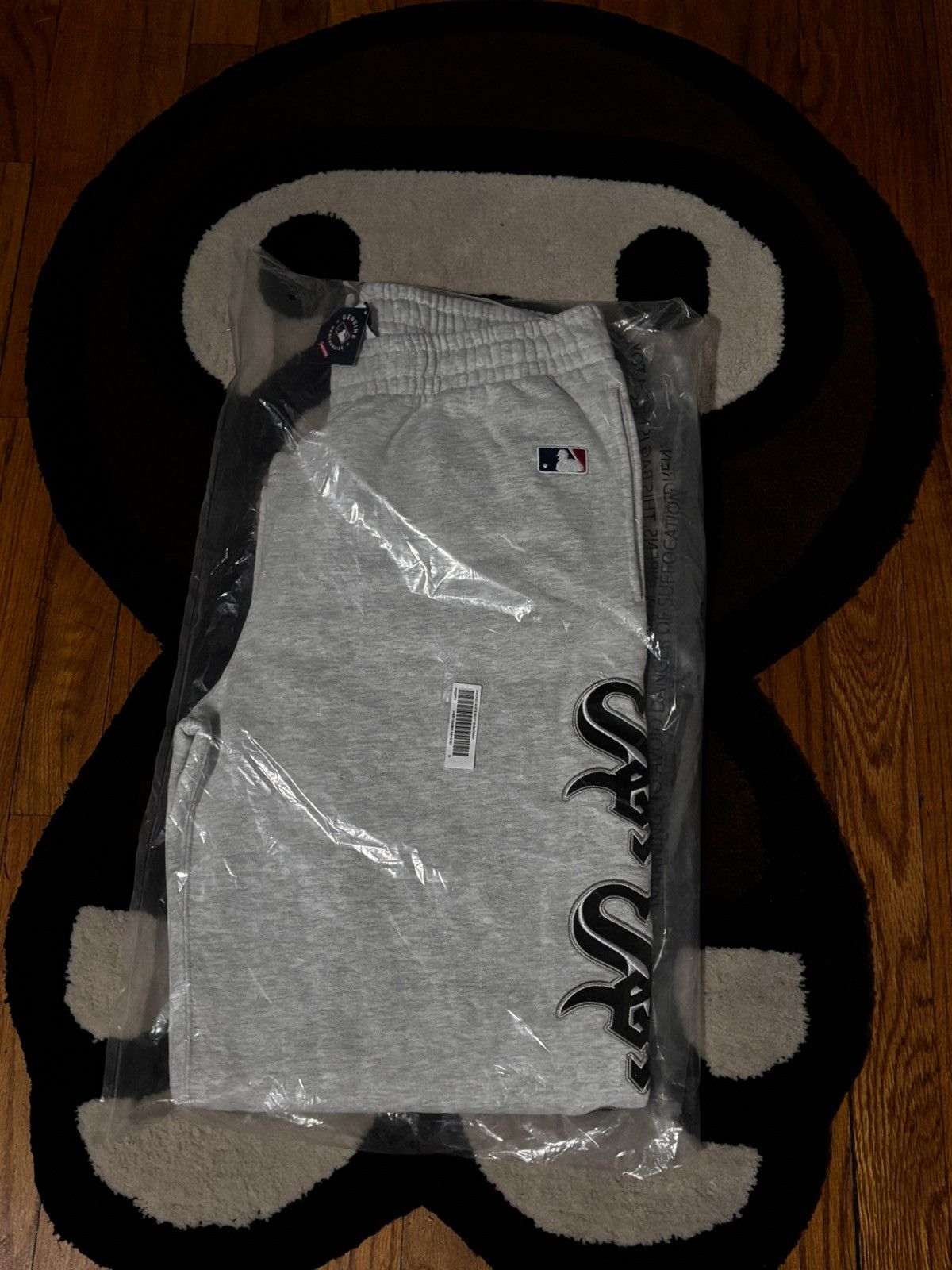 MLB × Supreme Supreme x Chicago White Sox Sweatpant 'Ash Grey' Size US 30 / EU 46 - 1 Thumbnail