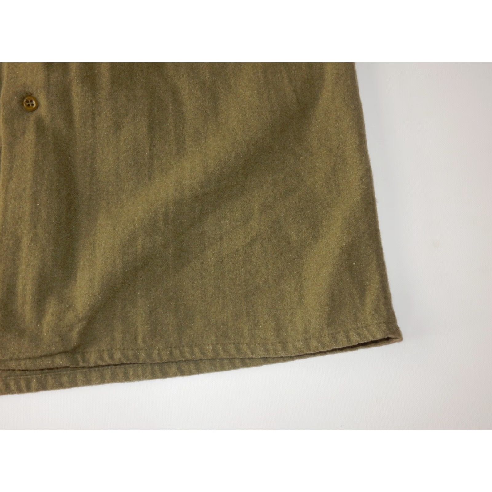 J.Crew VTG Men's Button-Up Shirt Size 14.5-30 Wool Military Green Long Sleeve JCrew Solid Everyday Wear Mens Size US S / EU 44-46 / 1 - 3 Thumbnail