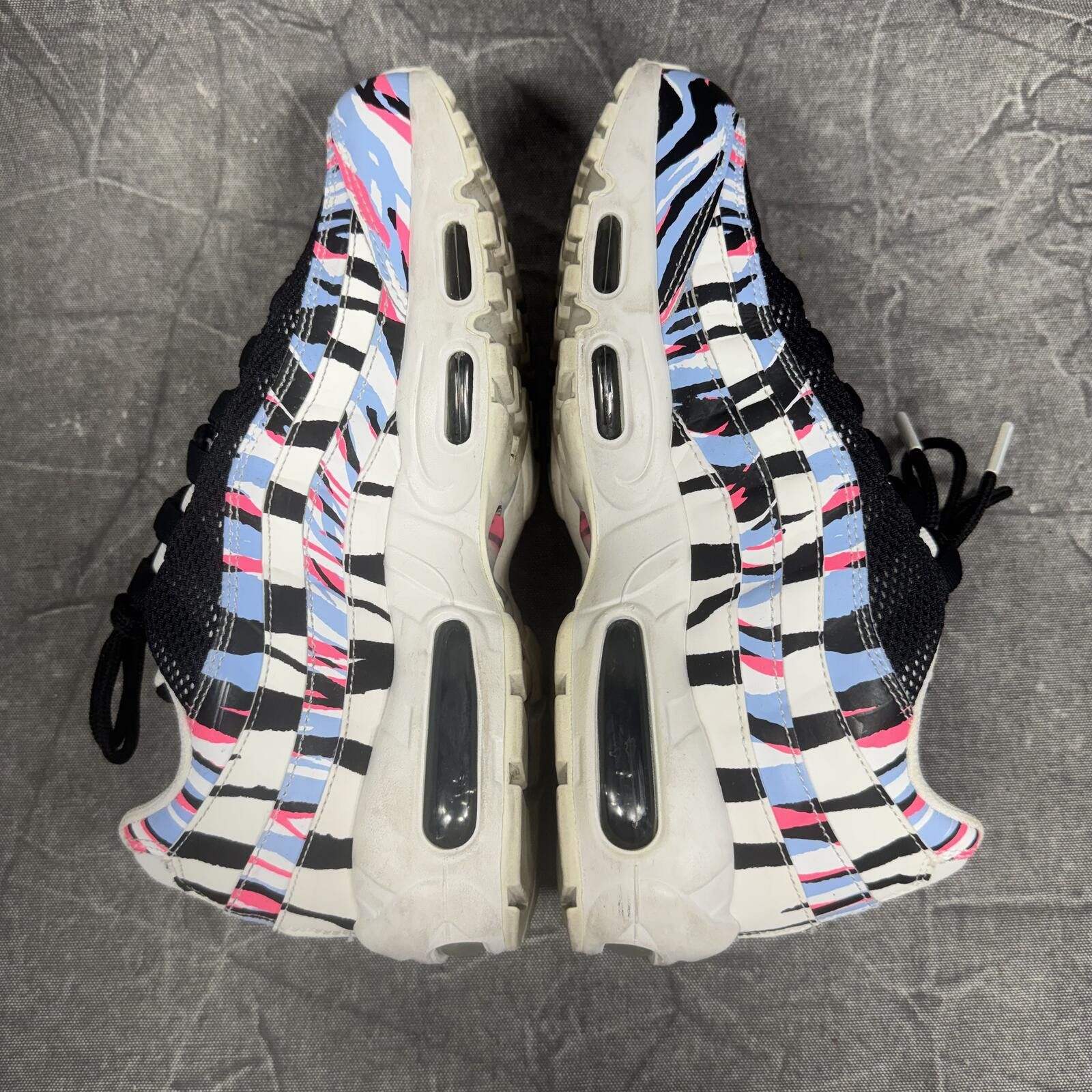 Nike Nike Men's 7.5 Air Max 95 Country Pack Korea CW2359-100 Size US 7.5 / EU 40-41 - 4 Thumbnail