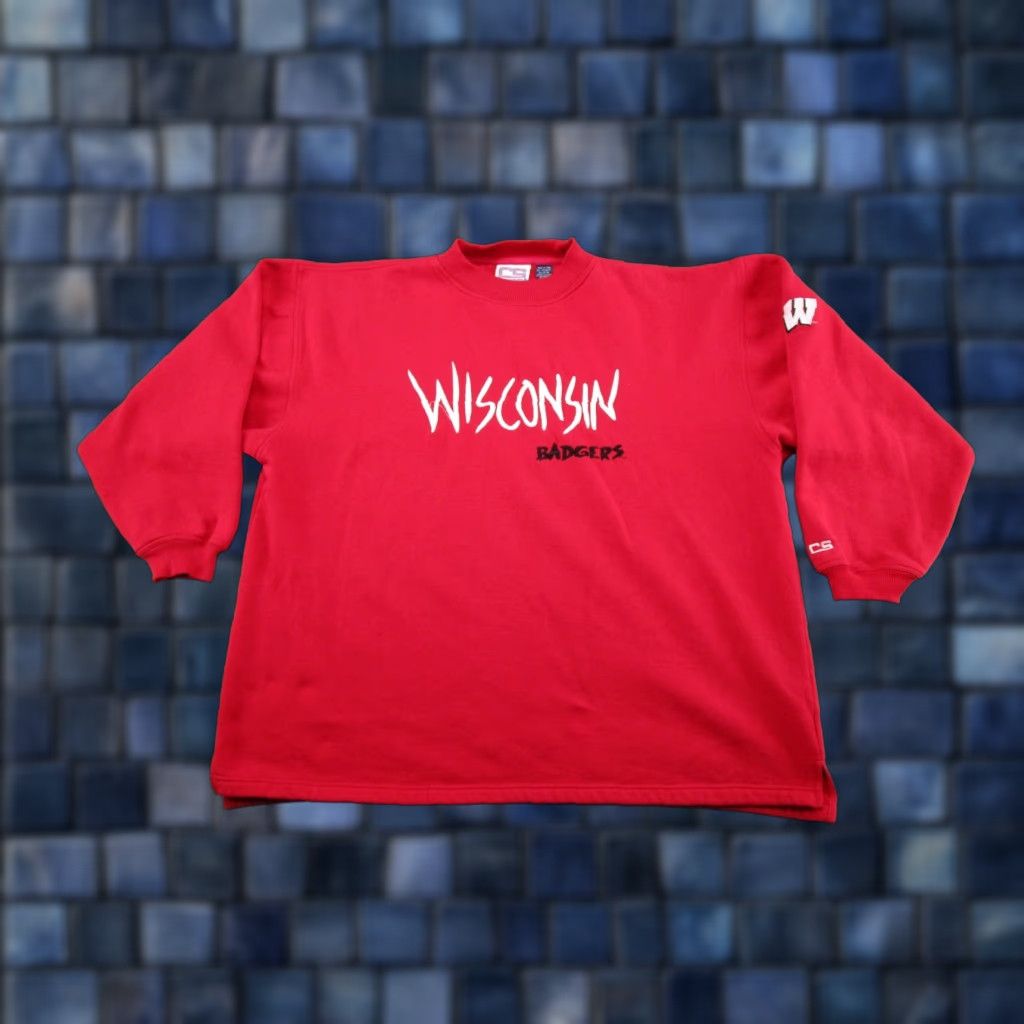 Vintage VTG Crable Sweatshirt Logos Wisconsin Badgers Embroidered Red Crew Neck Long Sleeve XL Men’s Pullover Sports 90s Vintage Hoodie All Seasons Size US XL / EU 56 / 4 - 1 Thumbnail