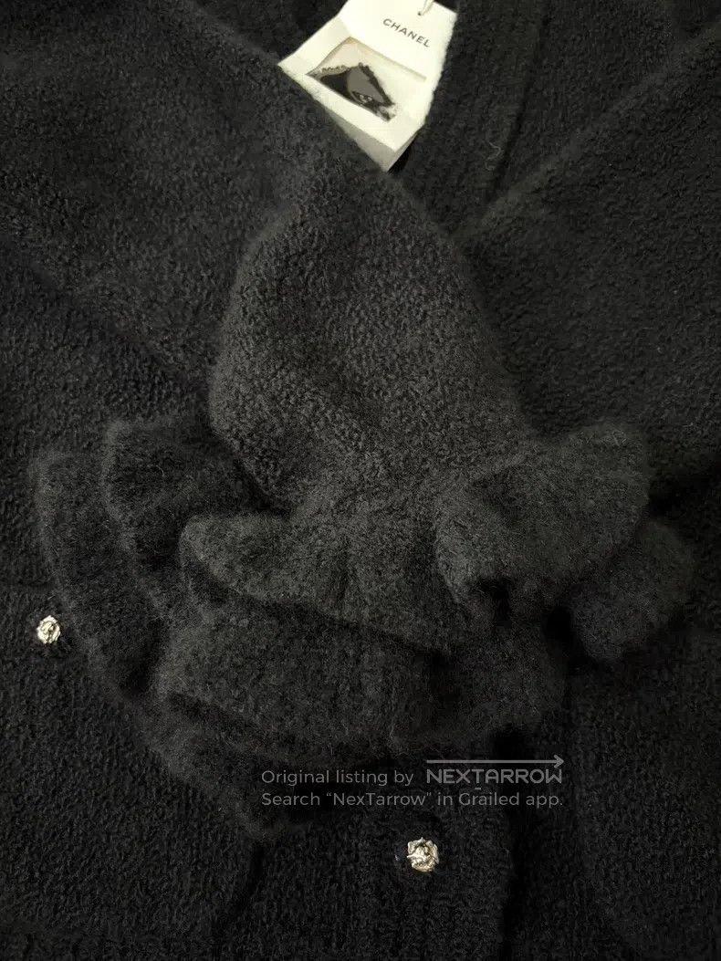 Chanel Chanel Black lotus leaf sleeve cashmere cardigan jacket Size XS / US 0-2 / IT 36-38 - 5 Thumbnail