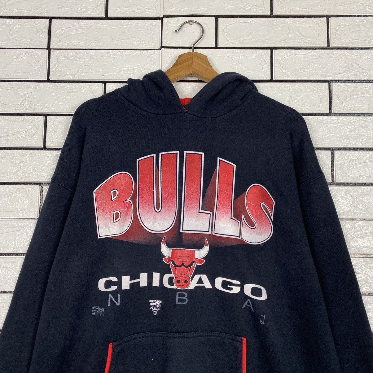 NBA 🔥VINTAGE HOODIE FRONT ROW SALEM SPORTSWEAR NBA CHICAGO BULLS Size US XL / EU 56 / 4 - 13 Thumbnail