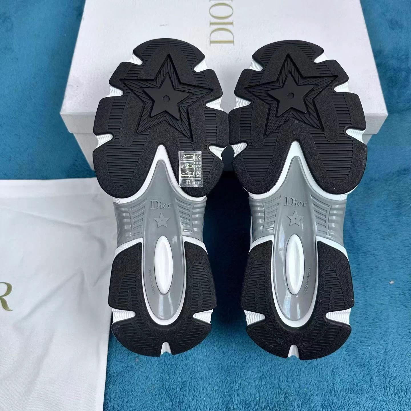 Dior Dior Vibe 25 New Oblique Low Top Sneakers Blue 38 Women's Size US 7 / IT 37 - 5 Thumbnail