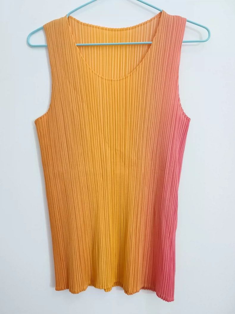 Issey Miyake Issey Miyake size:one size Orange-yellow vintage gradient Size S / US 4 / IT 40 - 1 Thumbnail