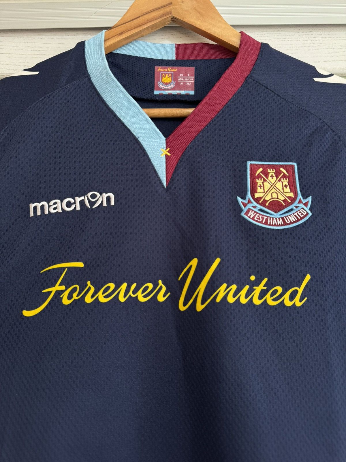 Umbro × Vintage West Ham United 2012-2013 Away Soccer Jersey Football Kit Size US S / EU 44-46 / 1 - 6 Thumbnail