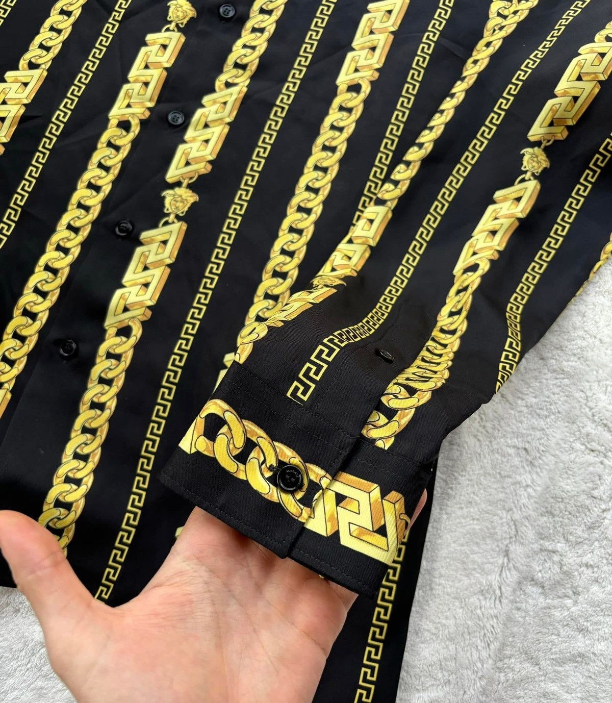 Versace Versace Chain Print Silk Button Up Shirt Size US L / EU 52-54 / 3 - 2 Thumbnail