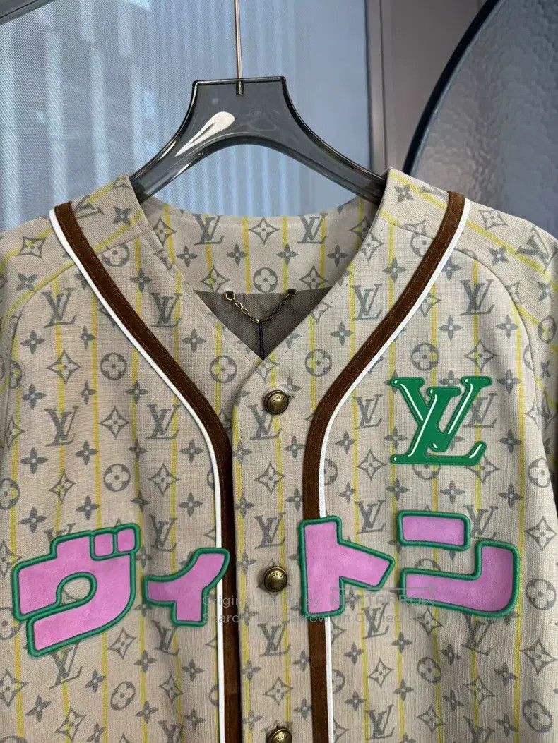 Louis Vuitton Louis Vuitton 25SS New Japanese Embroidered Baseball Shirt Size US L / EU 52-54 / 3 - 3 Thumbnail