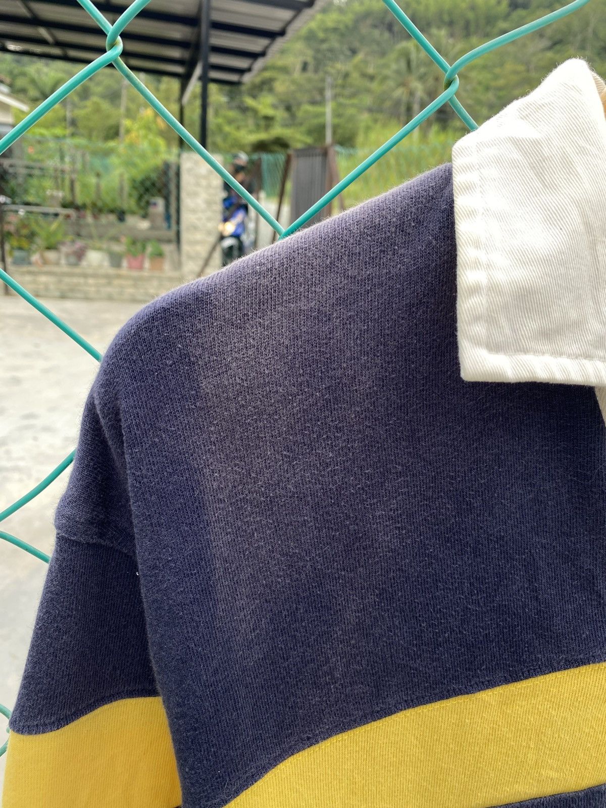 Tommy Hilfiger Vintage Tommy Hilfiger sun faded polo rugby Size US L / EU 52-54 / 3 - 8 Thumbnail