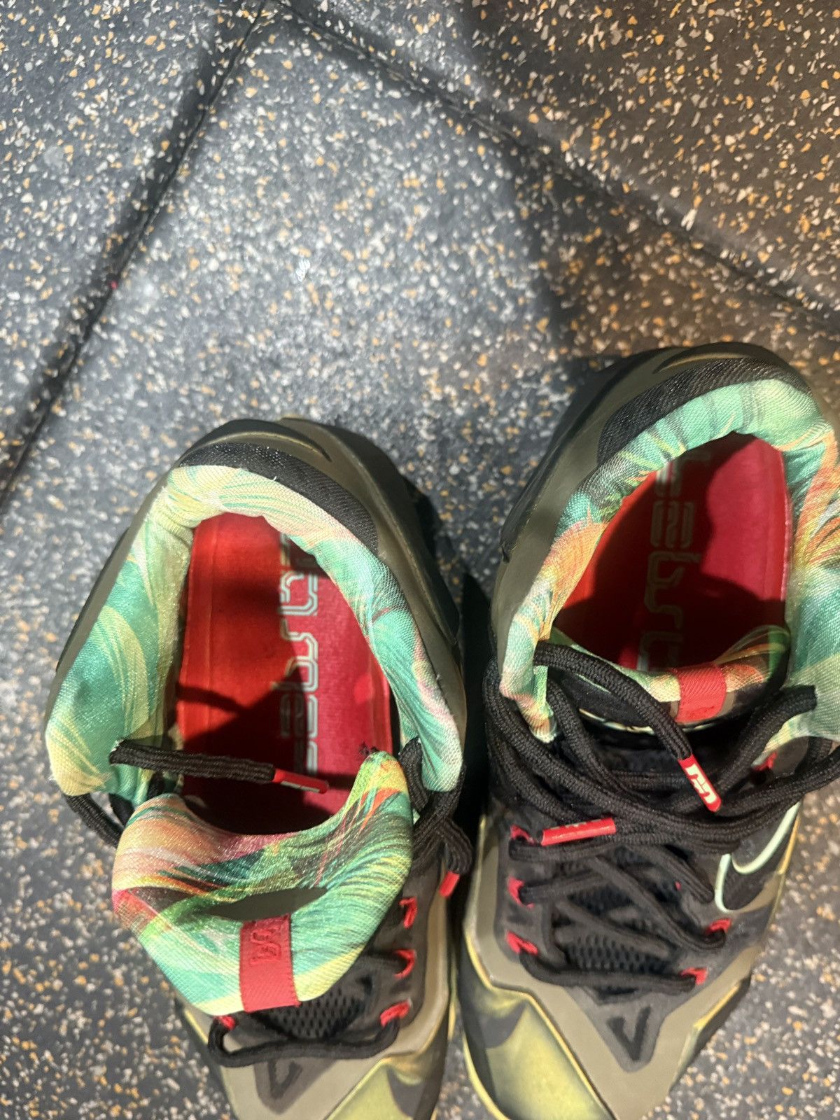 Nike Lebron 11 Kings Pride Size 9 Size US 9 / EU 42 - 6 Thumbnail