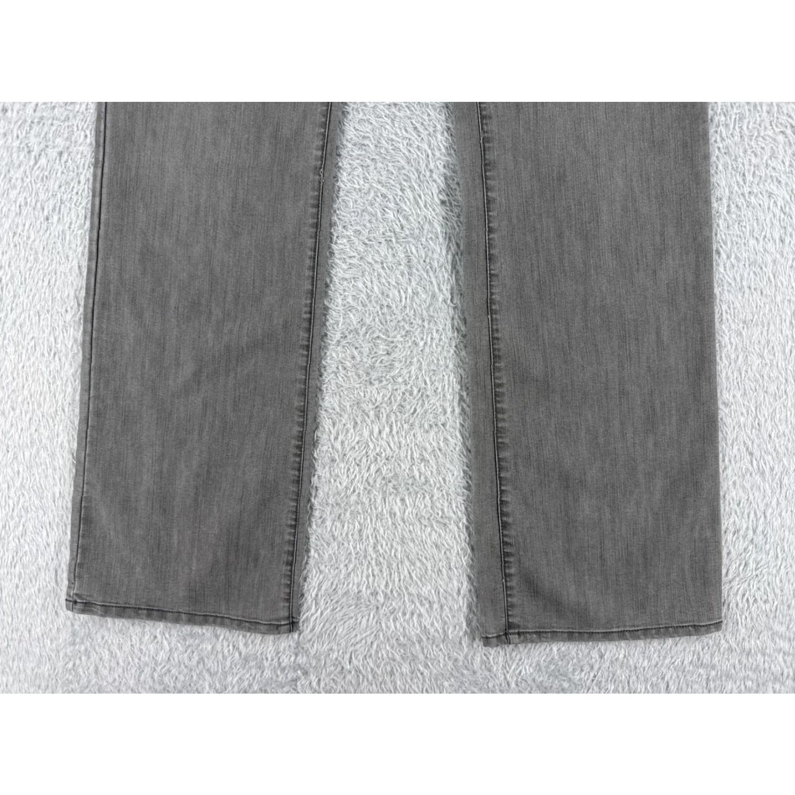 Kenneth Cole VINTAGE Kenneth Cole Jeans Women Bootcut 4 Gray Cotton Blend 30x30 Denim Low Rise 5-Pocket Mens Womens Girls? Size 27" / US 4 / IT 40 - 2 Thumbnail