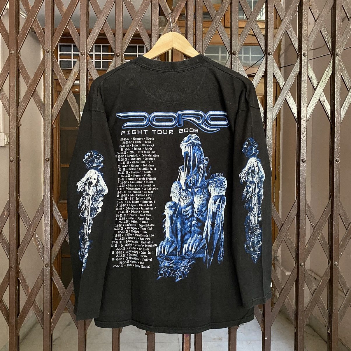 Band Tees Vintage Doro 2002 Fight Tour long-sleeve T shirt in black Size US XL / EU 56 / 4 - 3 Thumbnail