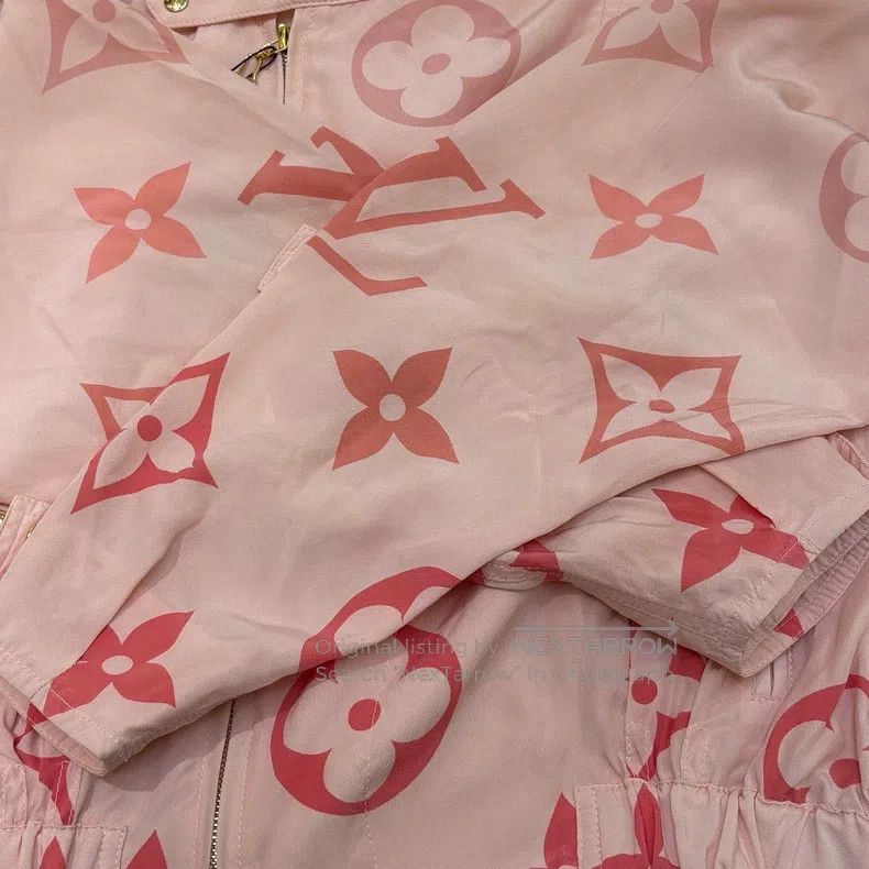 Louis Vuitton Louis Vuitton Cherry blossom pink mulberry silk gradient p Size XS / US 0-2 / IT 36-38 - 5 Thumbnail