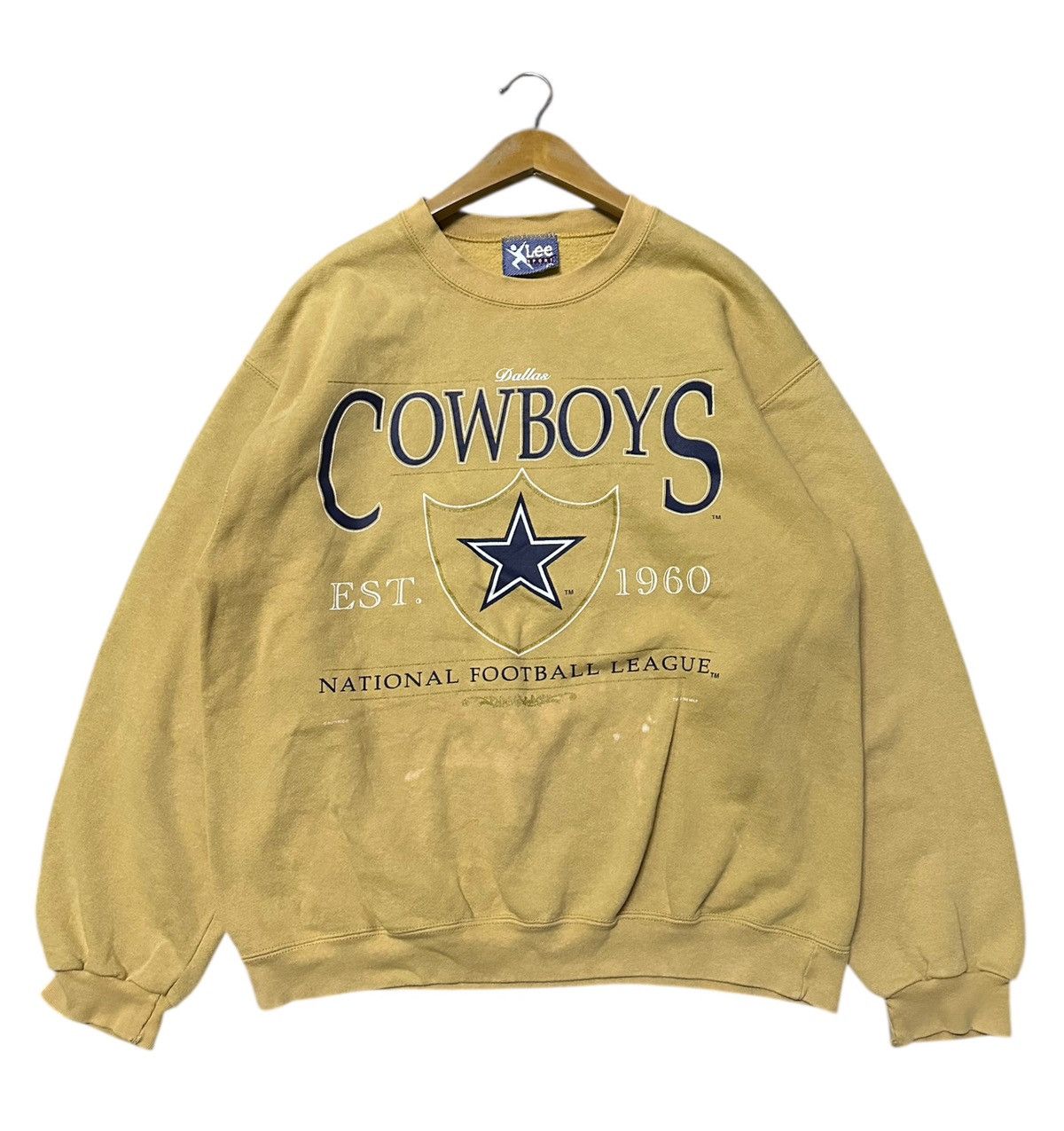 Lee vintage 1990s Lee Sport Dallas Cowboys NFL crew sweatshirt Size US M / EU 48-50 / 2 - 1 Thumbnail