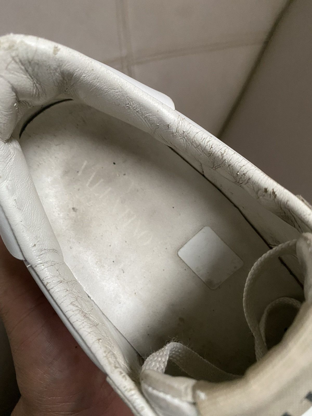 Valentino Valentino garavani rockstud leather low sneakers Size US 6.5 / EU 39-40 - 8 Thumbnail