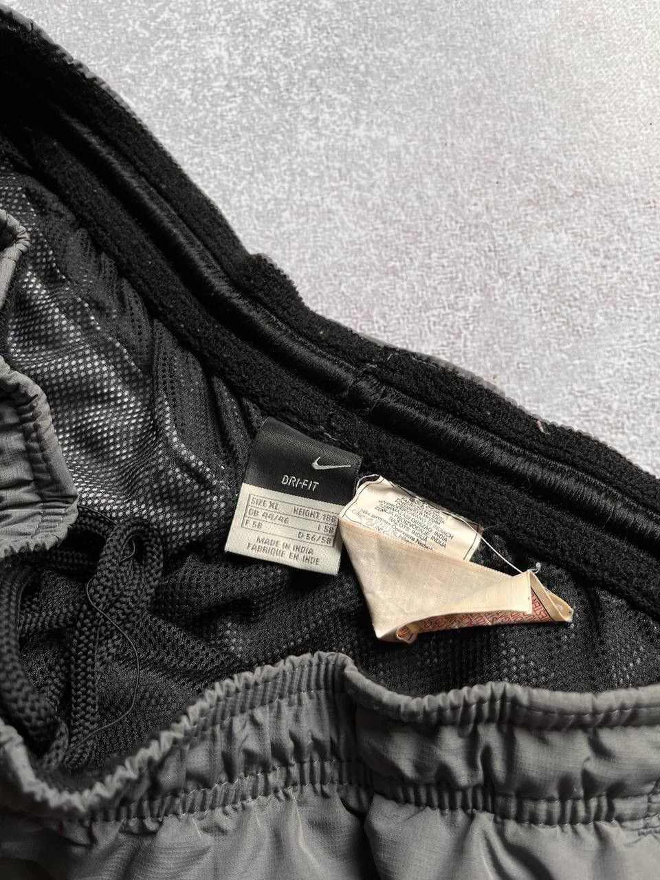 Nike × Vintage Vintage Nike Swoosh Nylon Baggy Trackpants Y2K XL Size US 36 / EU 52 - 4 Thumbnail