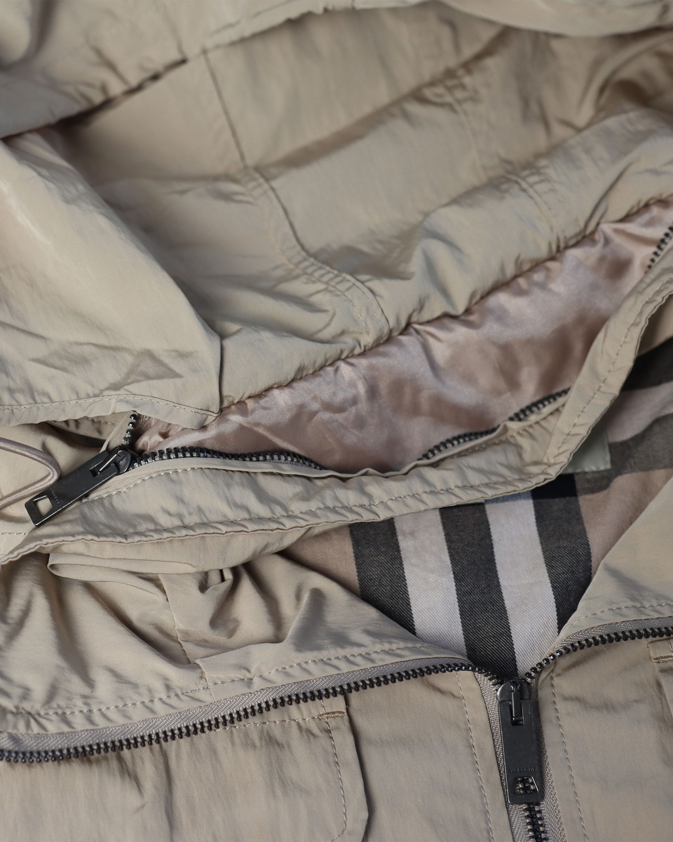 Burberry Vintage Burberry Nova Check Hooded Jacket Size US M / EU 48-50 / 2 - 12 Thumbnail
