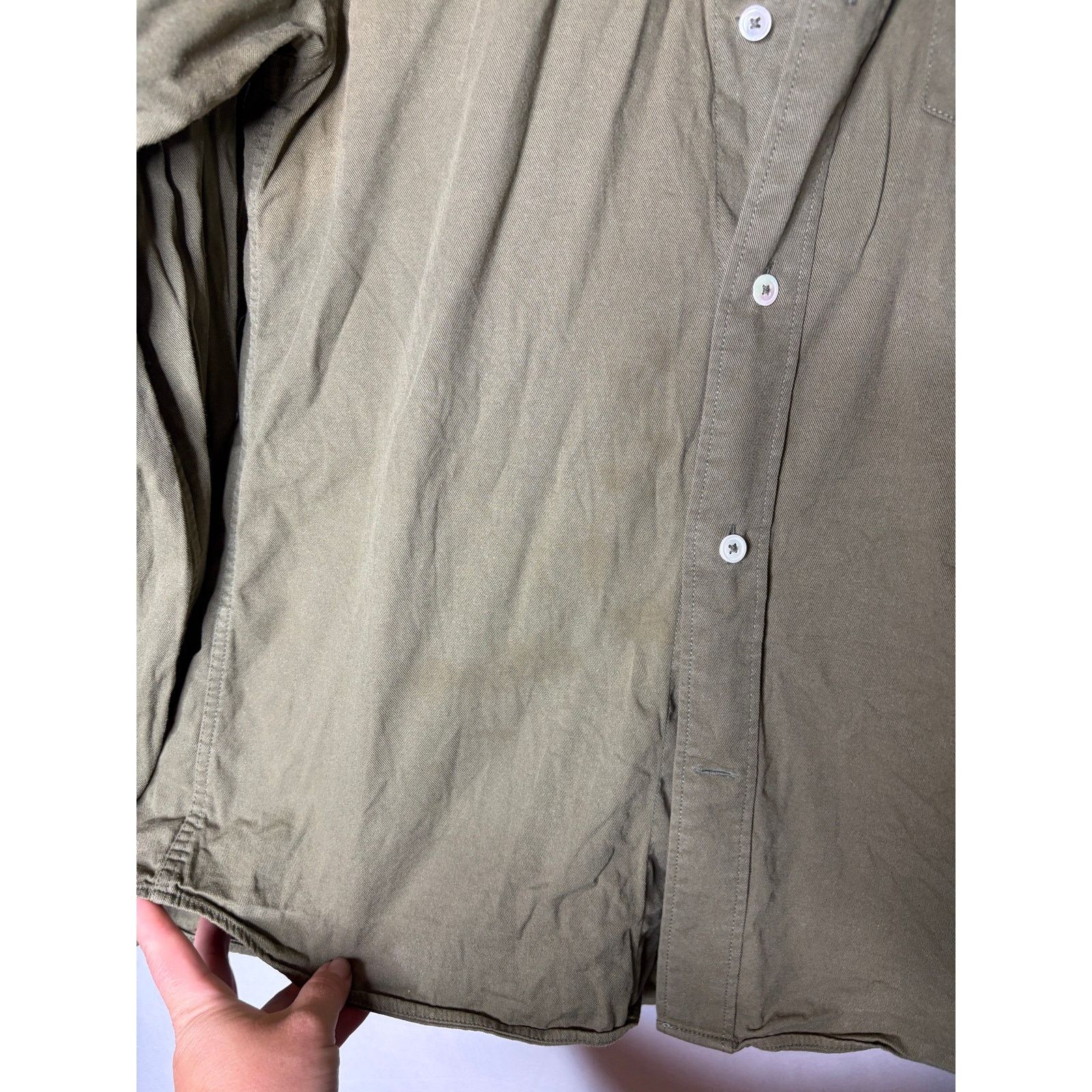 Buck Mason Buck Mason Olive green button down shirt sz M Size US M / EU 48-50 / 2 - 2 Thumbnail