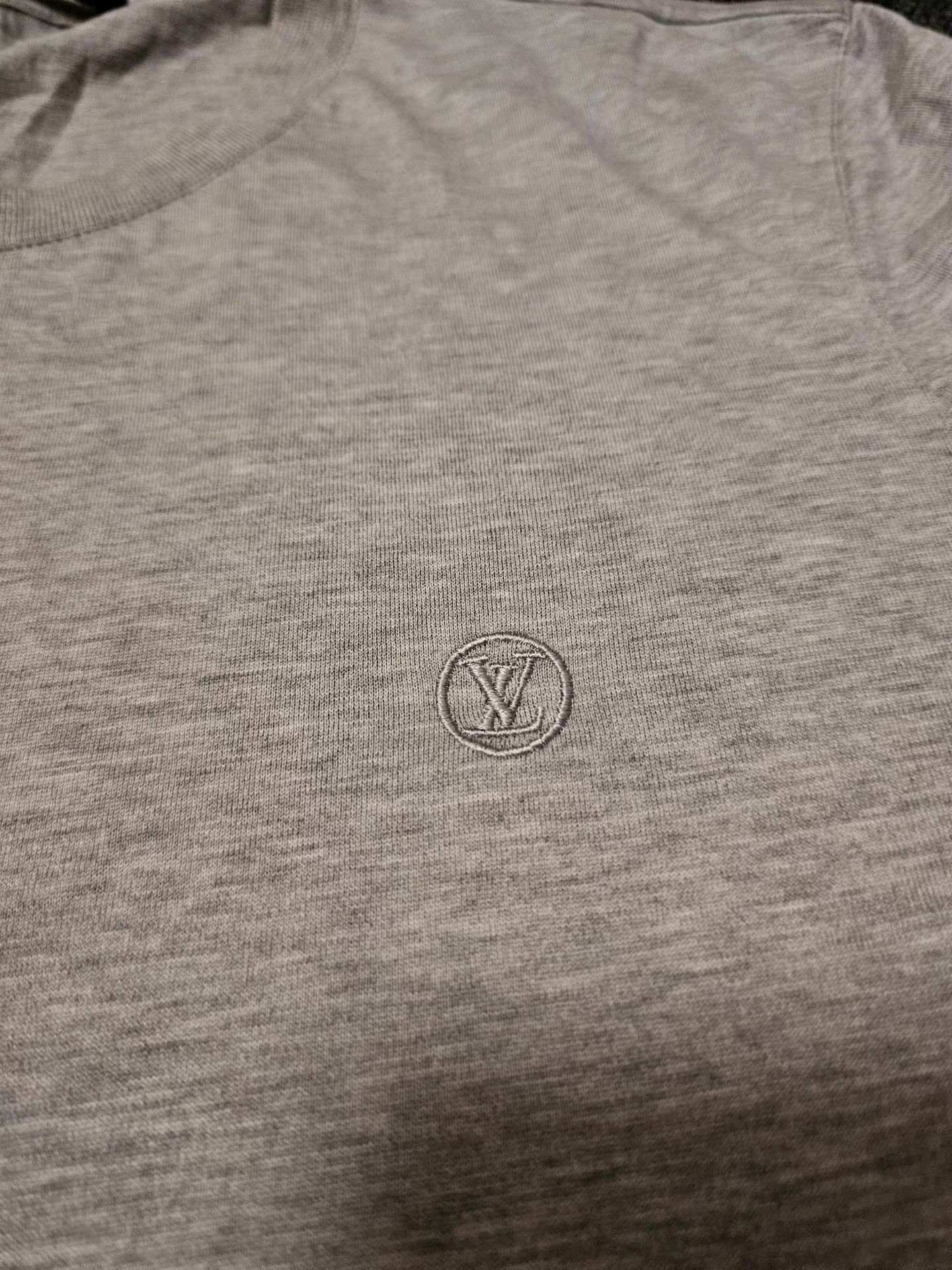 Louis Vuitton Louis Vuitton Grey Short Sleeve T-shirt, Size US S / EU 44-46 / 1 - 3 Thumbnail