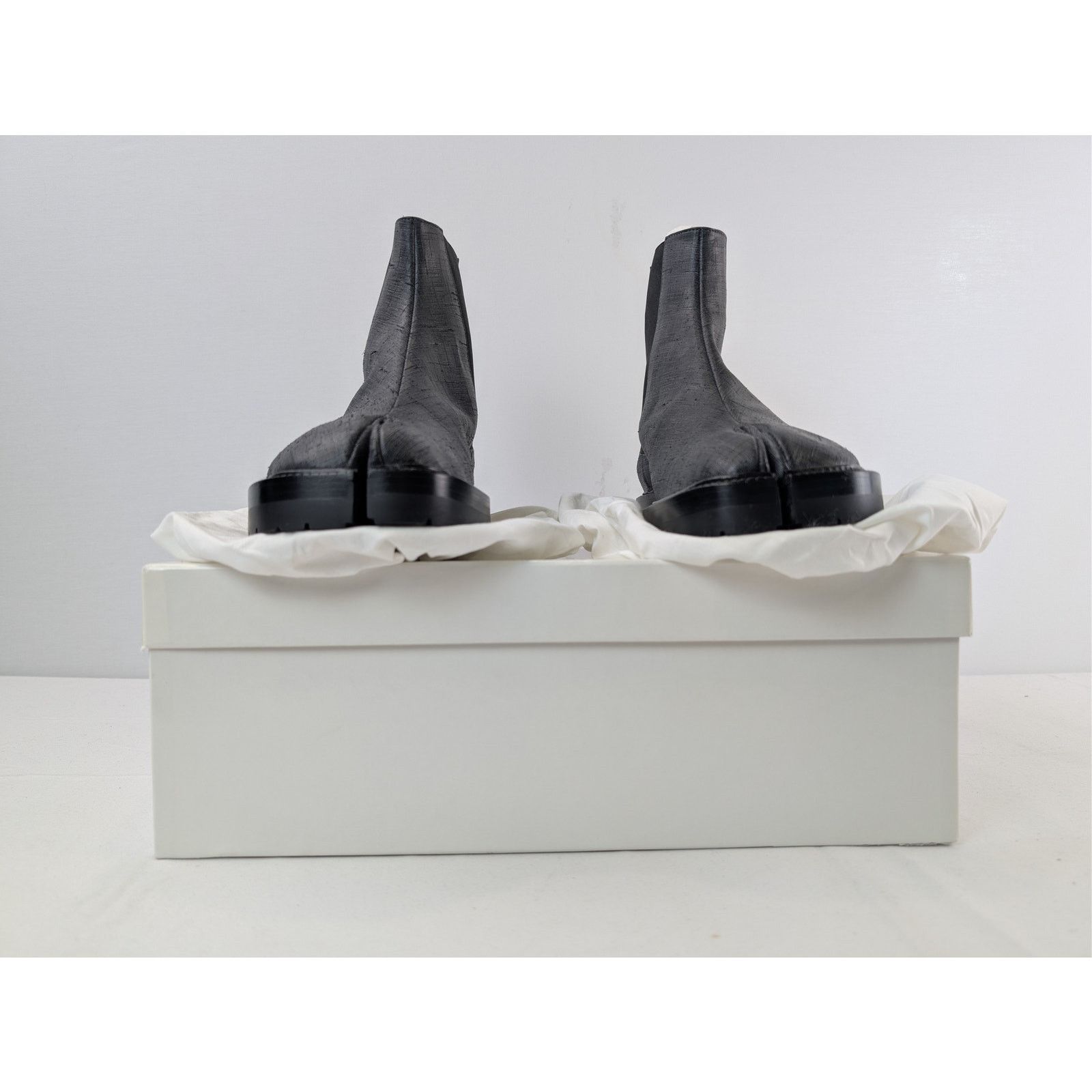 Maison Margiela o1rshd1 Tabi County Chelsea Boots in Black Size US 9 / EU 42 - 18 Thumbnail