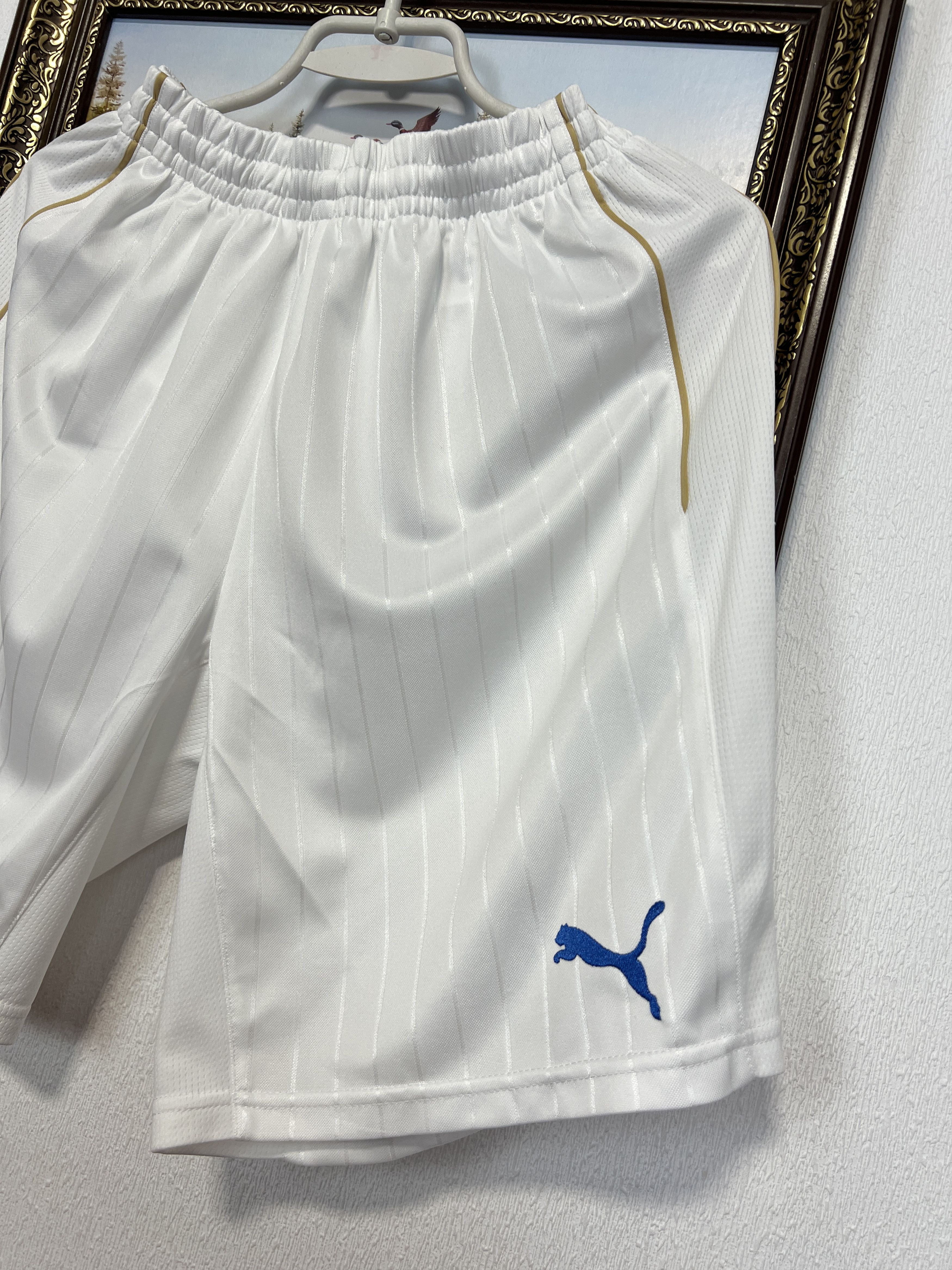 Puma Italy Football Shorts National Team Soccer Rare Athletic Size US 32 / EU 48 - 2 Thumbnail